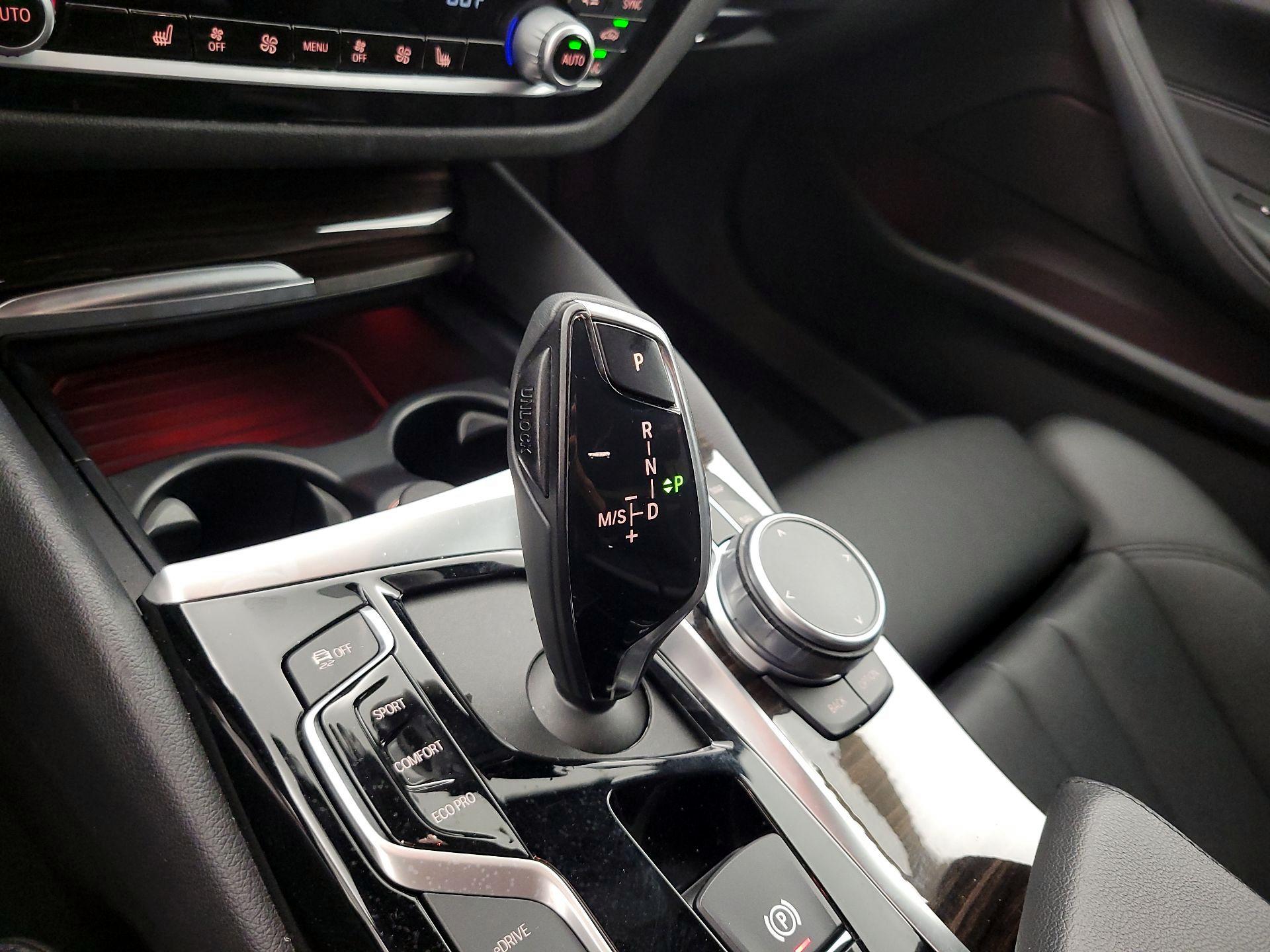 Thumbnail: 2020 BMW 5 Series - 18