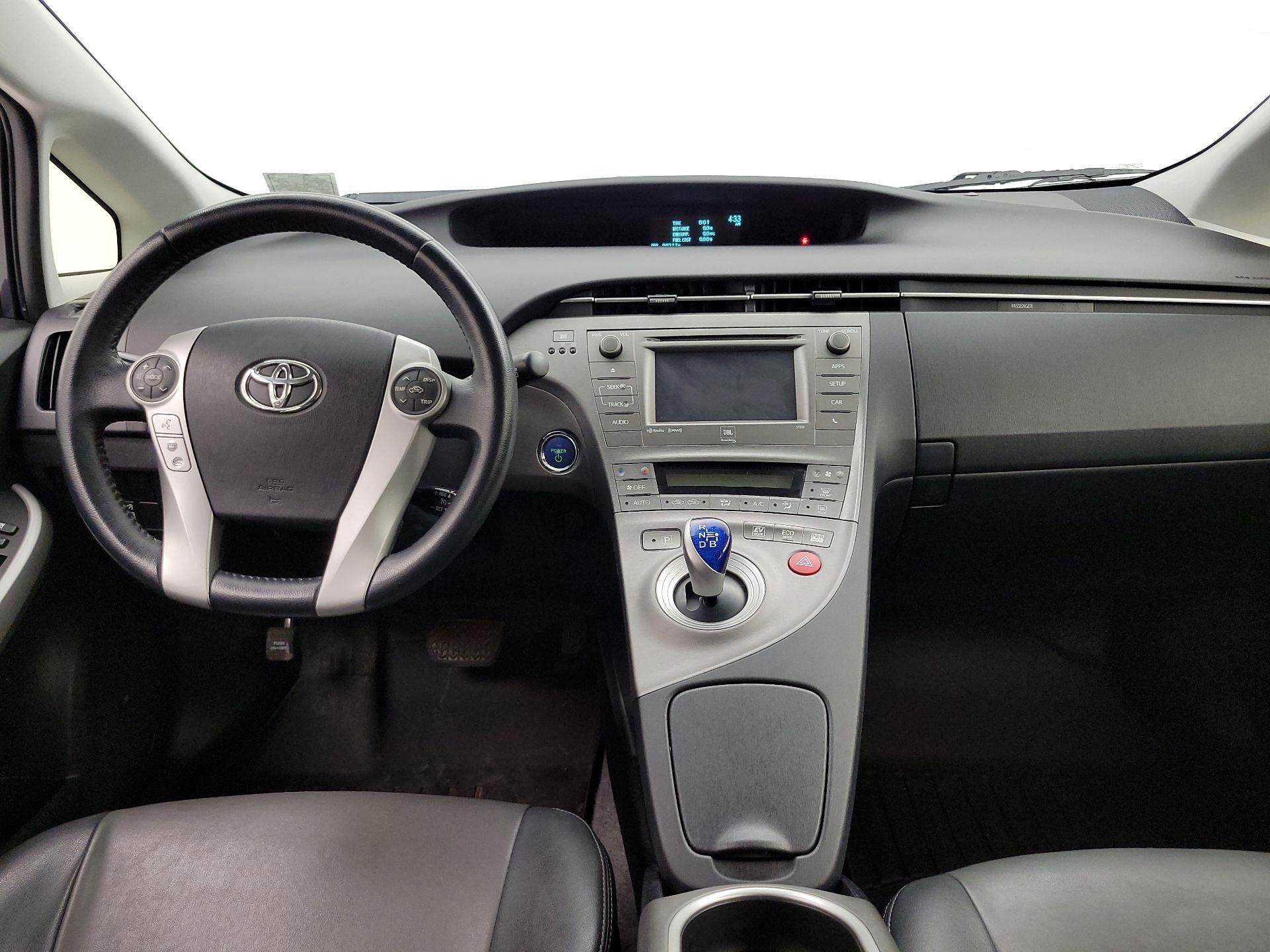Thumbnail: 2013 Toyota Prius - 9