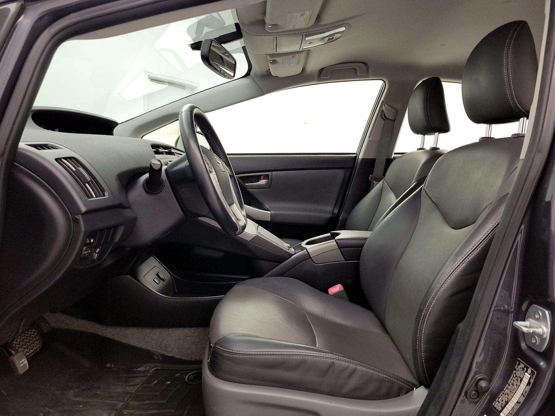Thumbnail: 2013 Toyota Prius - 11