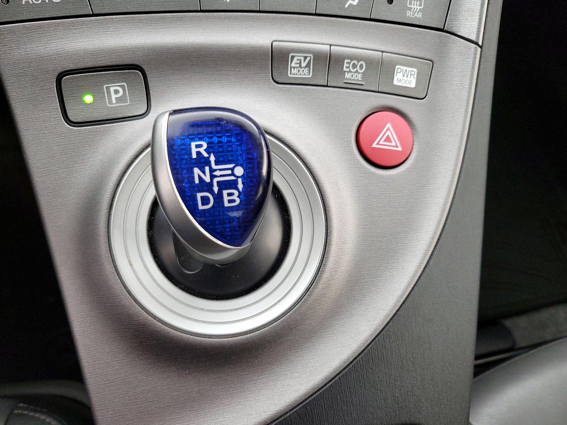 Thumbnail: 2013 Toyota Prius - 18