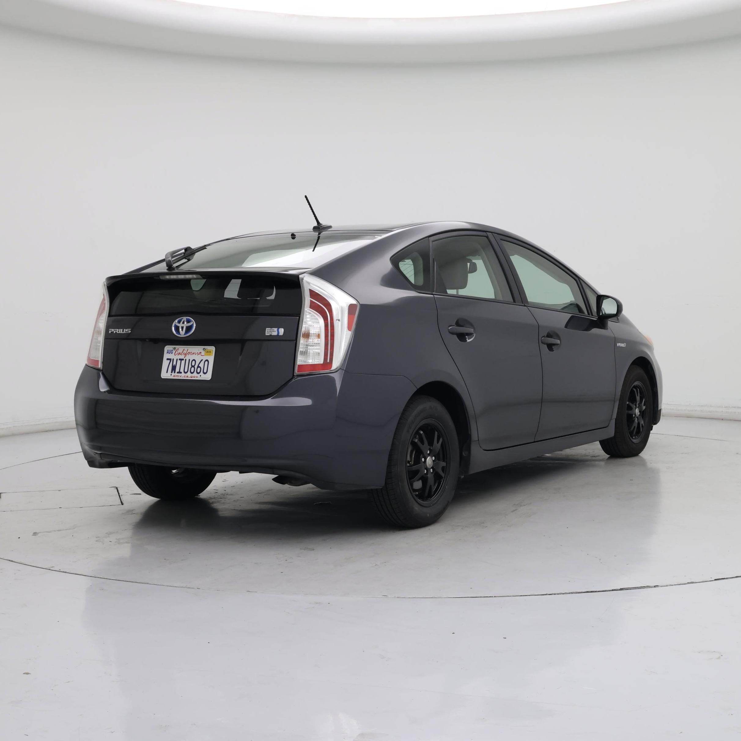 Thumbnail: 2013 Toyota Prius - 8