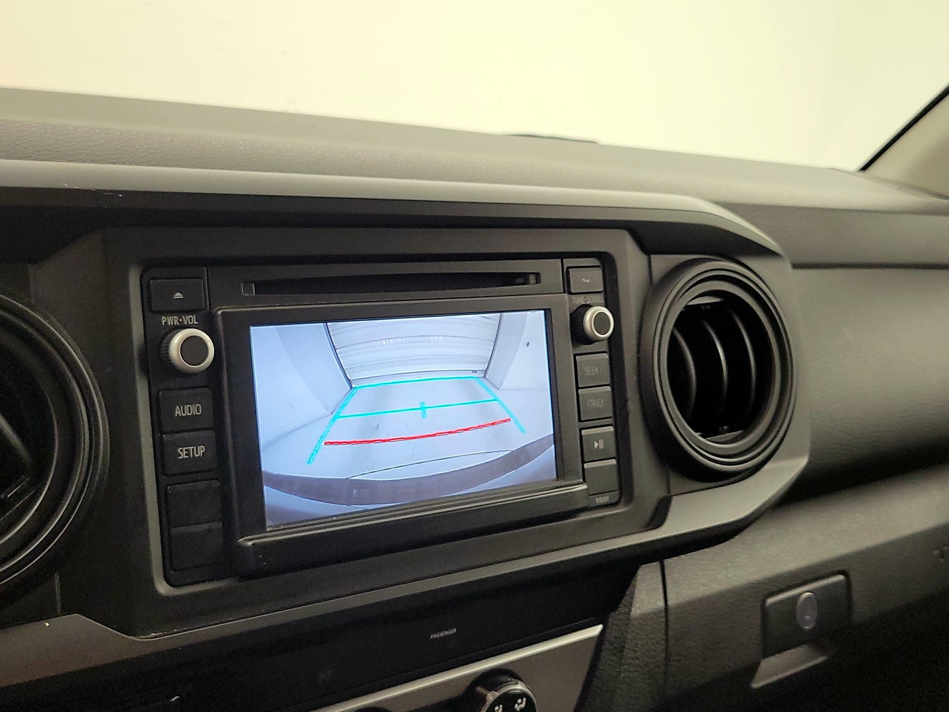 Thumbnail: 2016 Toyota Tacoma - 14
