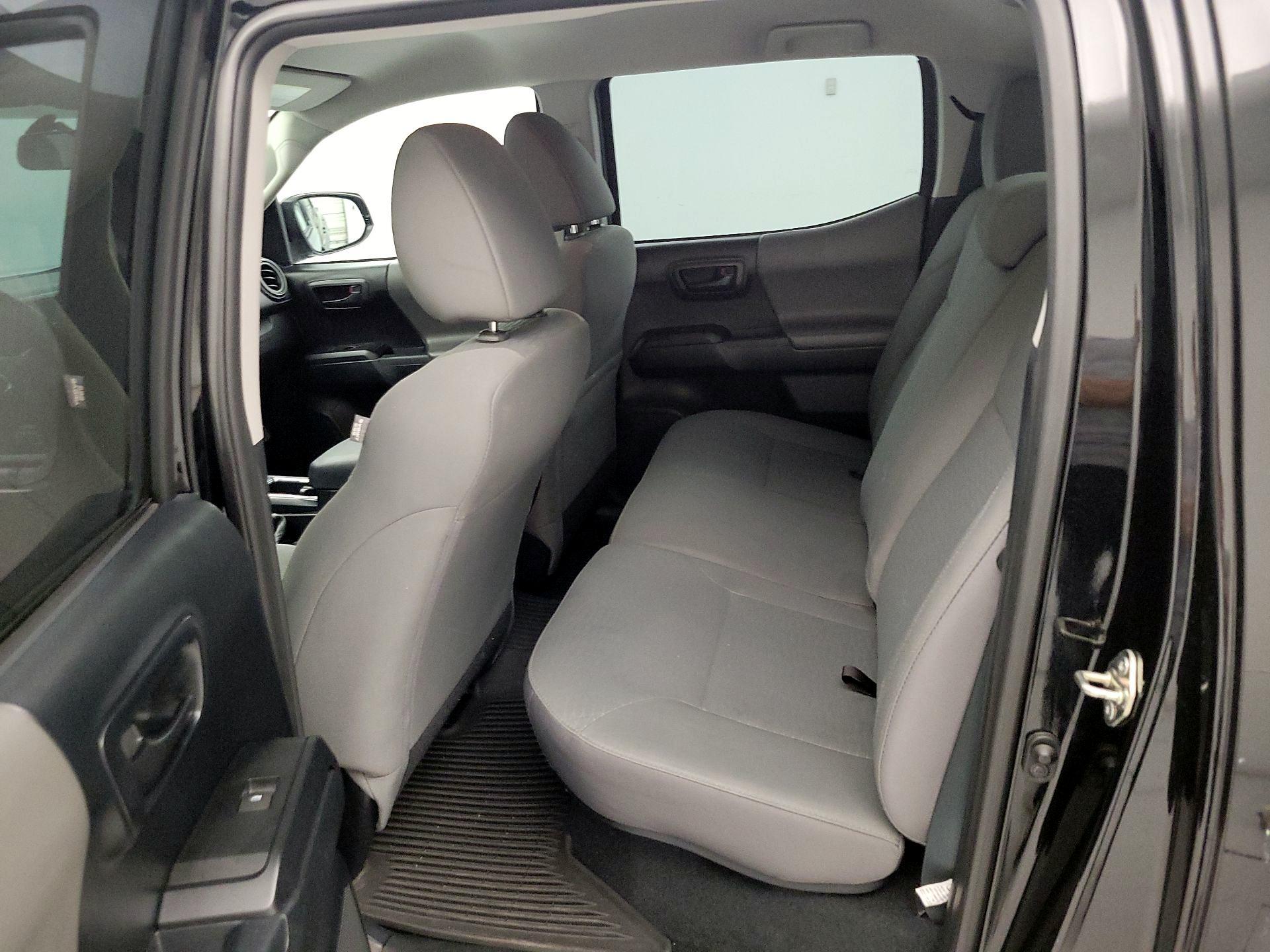 Thumbnail: 2016 Toyota Tacoma - 19