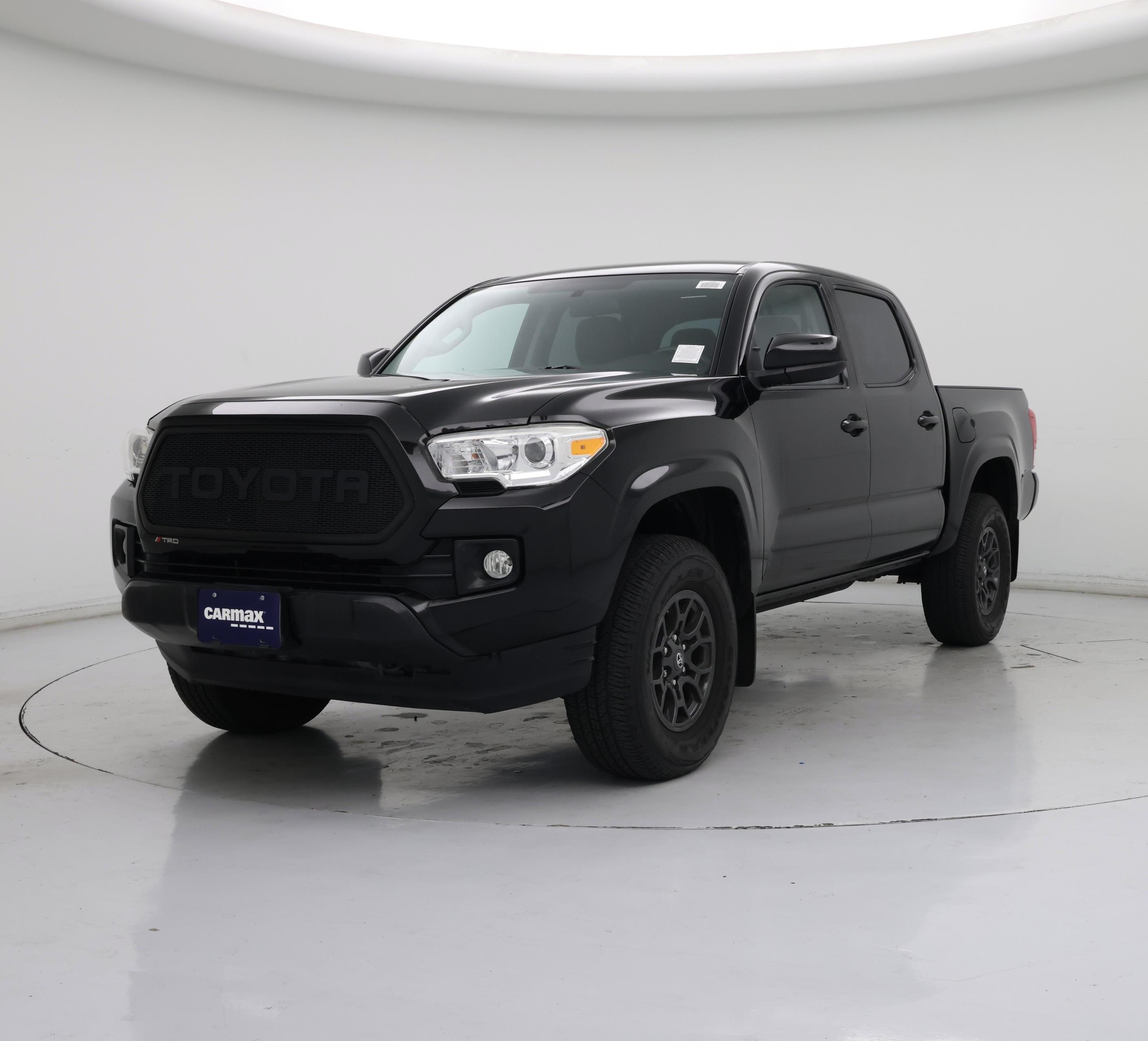 Thumbnail: 2016 Toyota Tacoma - 4