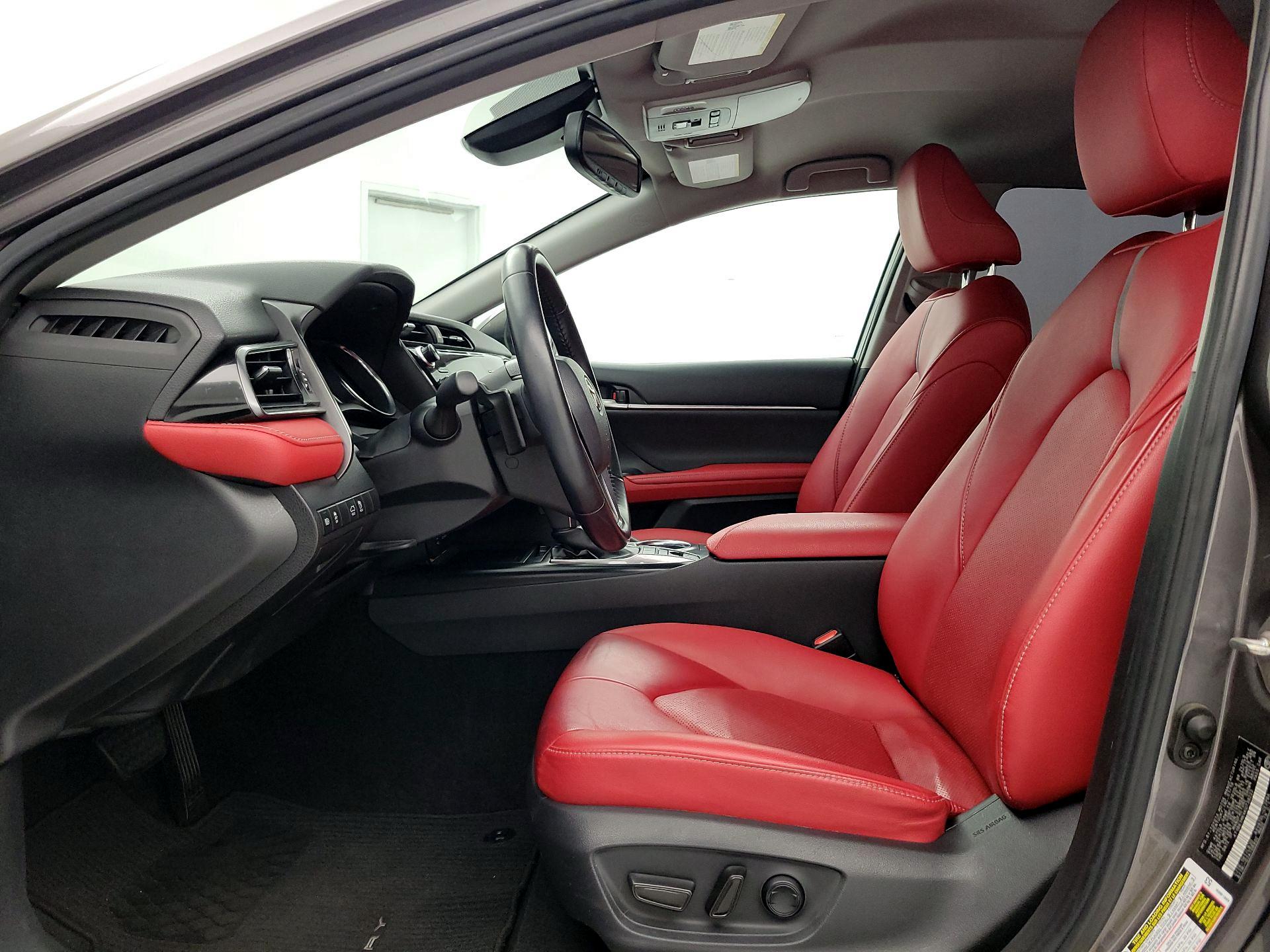 Thumbnail: 2019 Toyota Camry - 11
