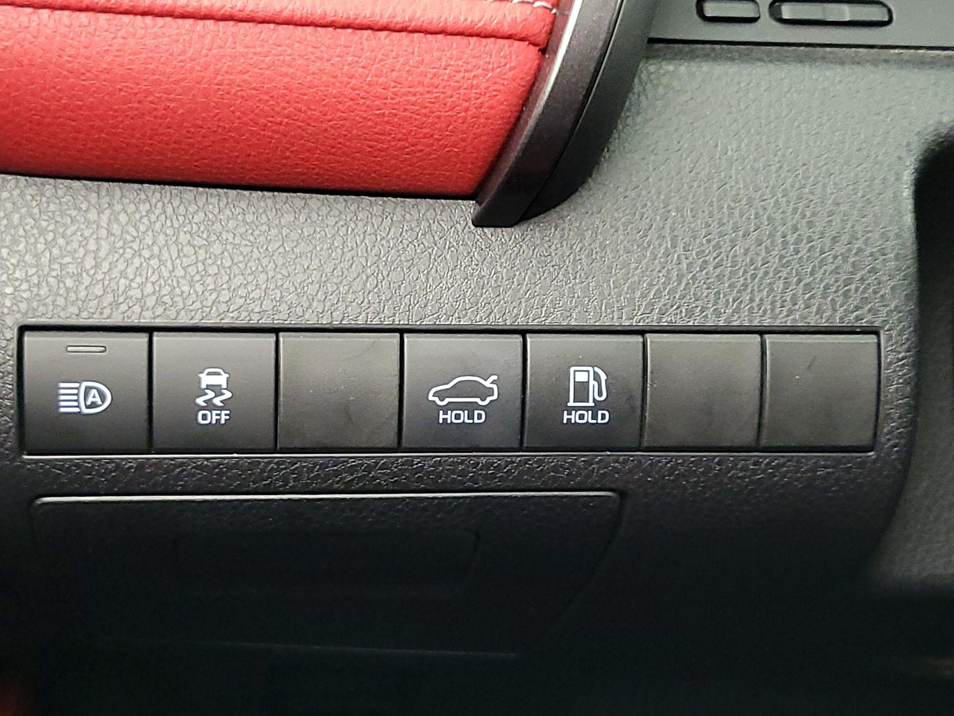 Thumbnail: 2019 Toyota Camry - 13