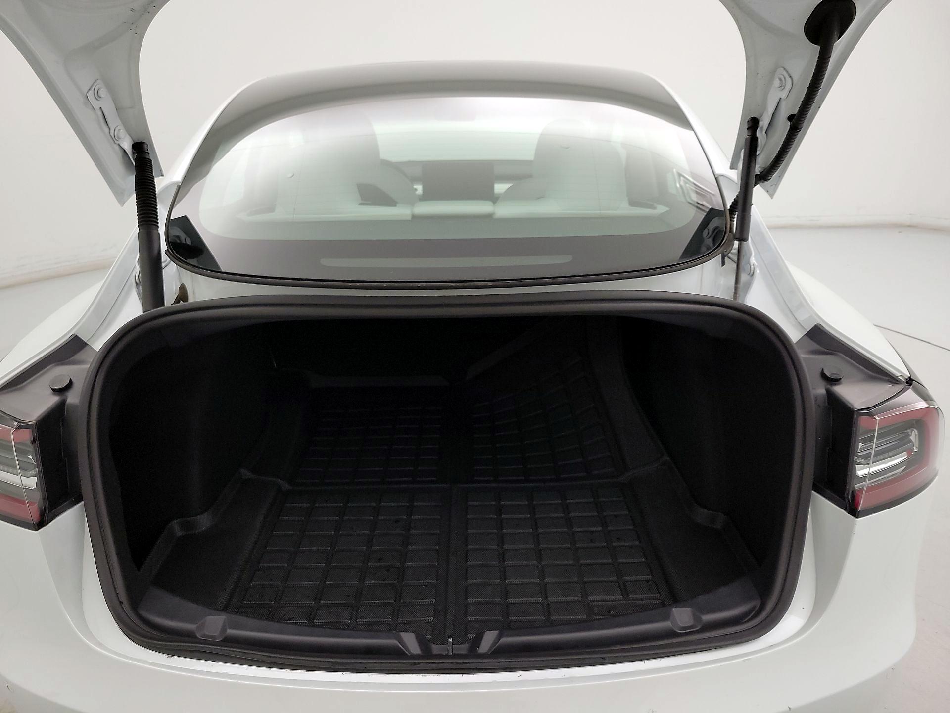 Thumbnail: 2022 Tesla Model 3 - 20