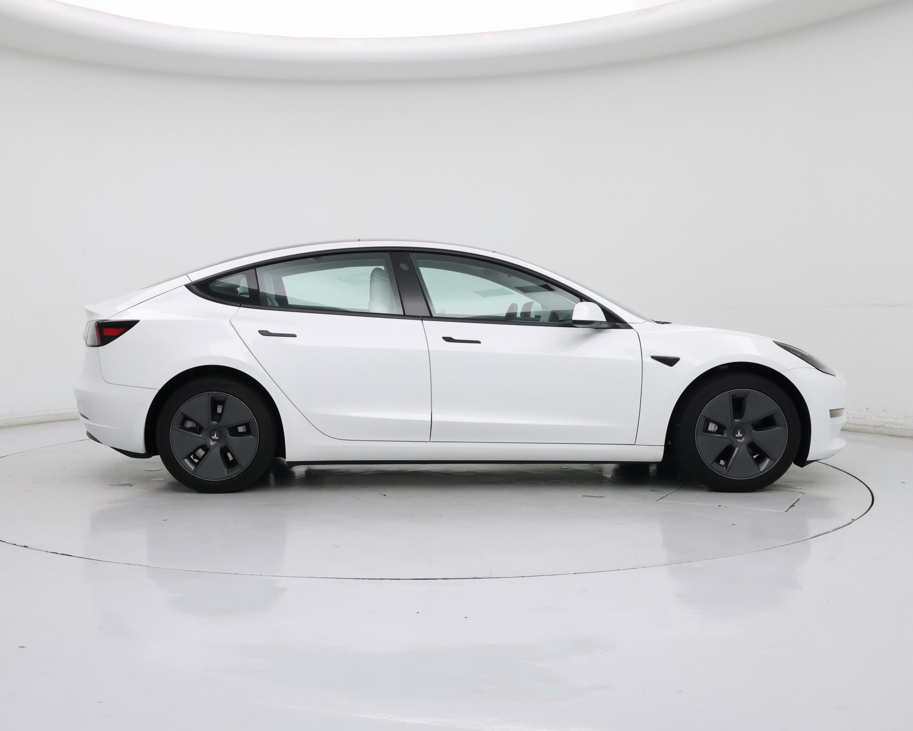 Thumbnail: 2022 Tesla Model 3 - 7