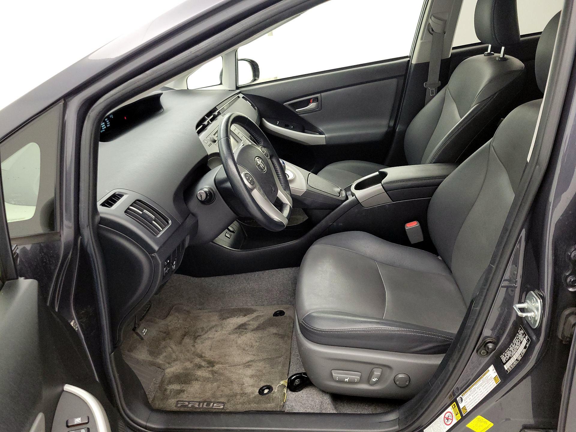 Thumbnail: 2014 Toyota Prius - 11