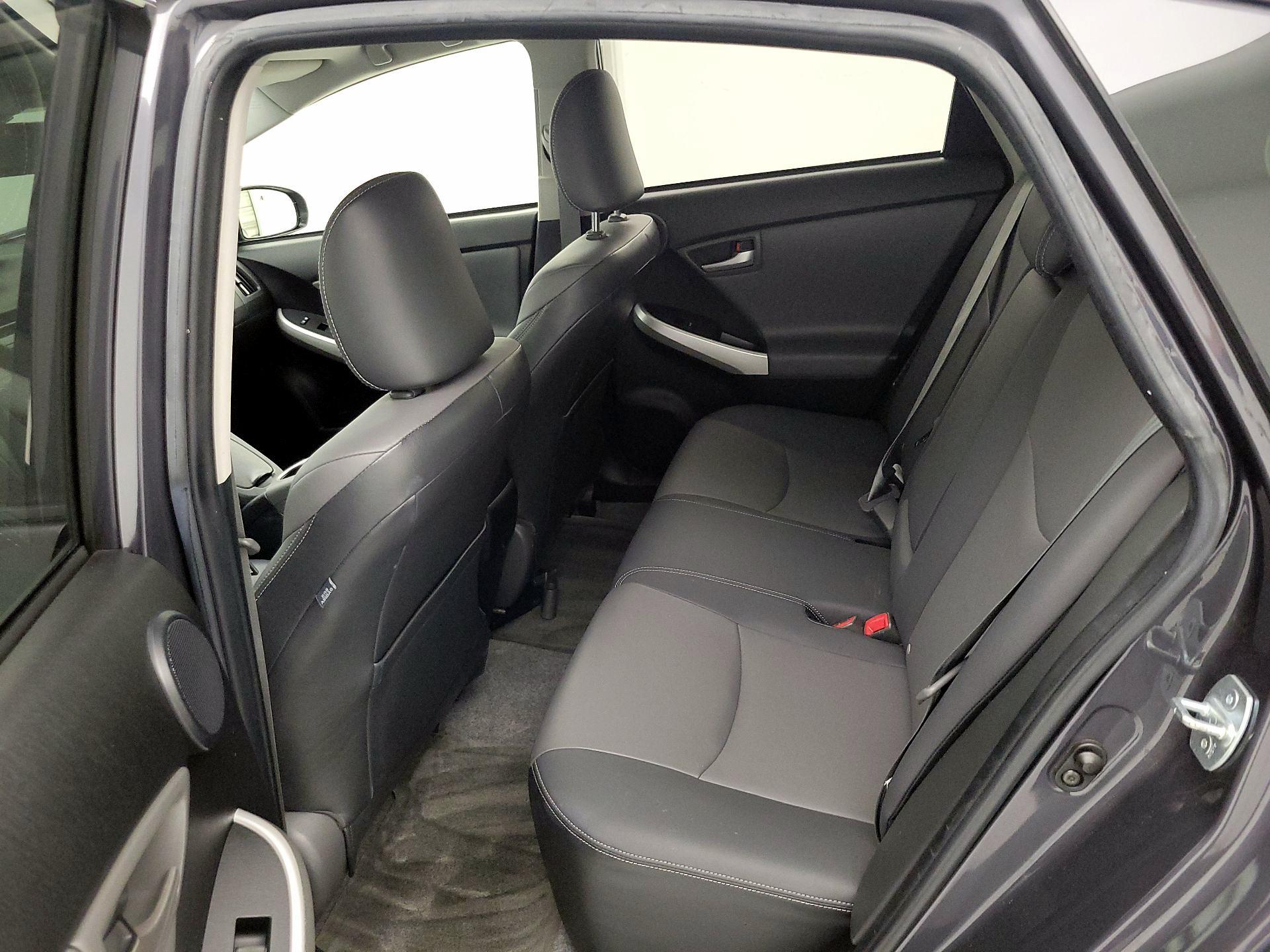 Thumbnail: 2014 Toyota Prius - 18