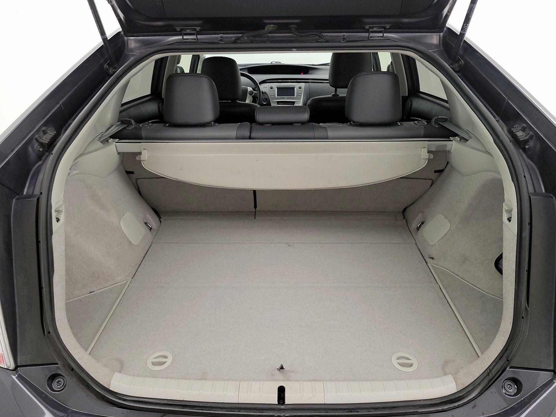 Thumbnail: 2014 Toyota Prius - 19