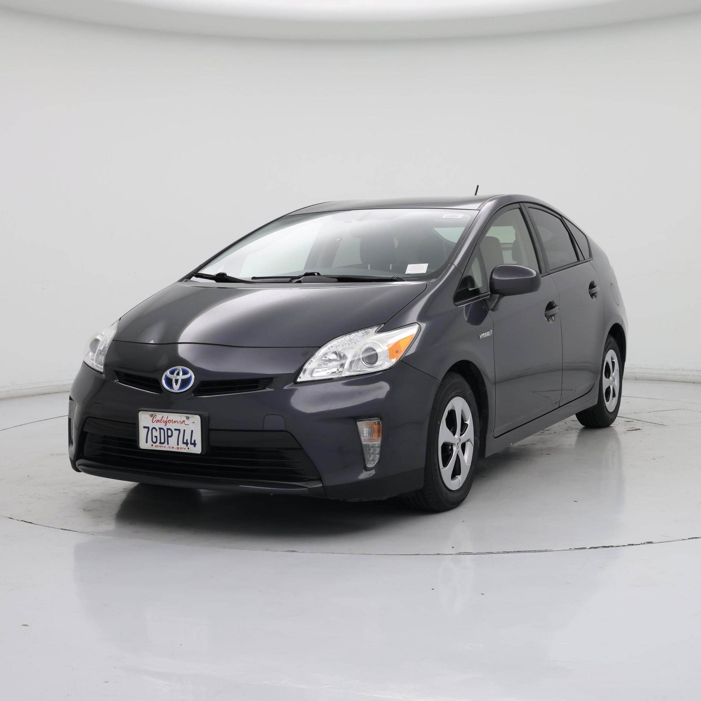 Thumbnail: 2014 Toyota Prius - 4