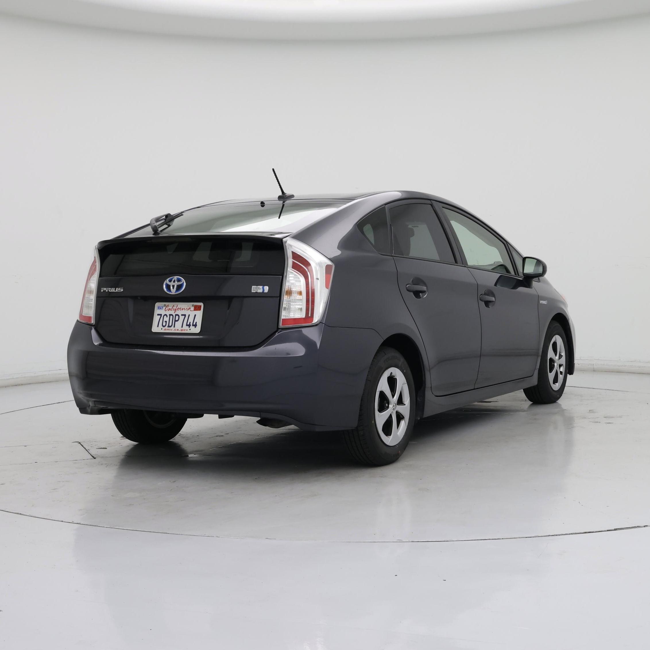 Thumbnail: 2014 Toyota Prius - 8