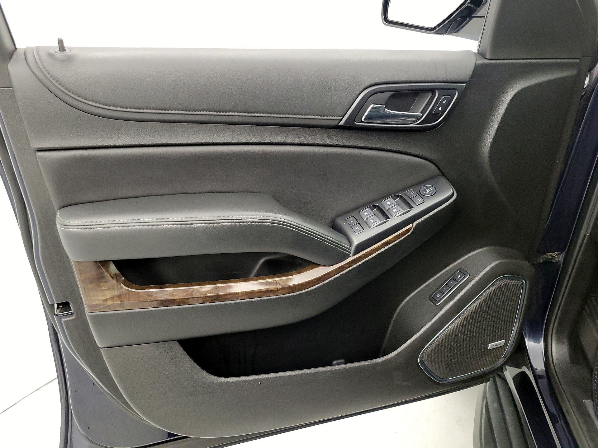 Thumbnail: 2019 Chevrolet Tahoe - 12