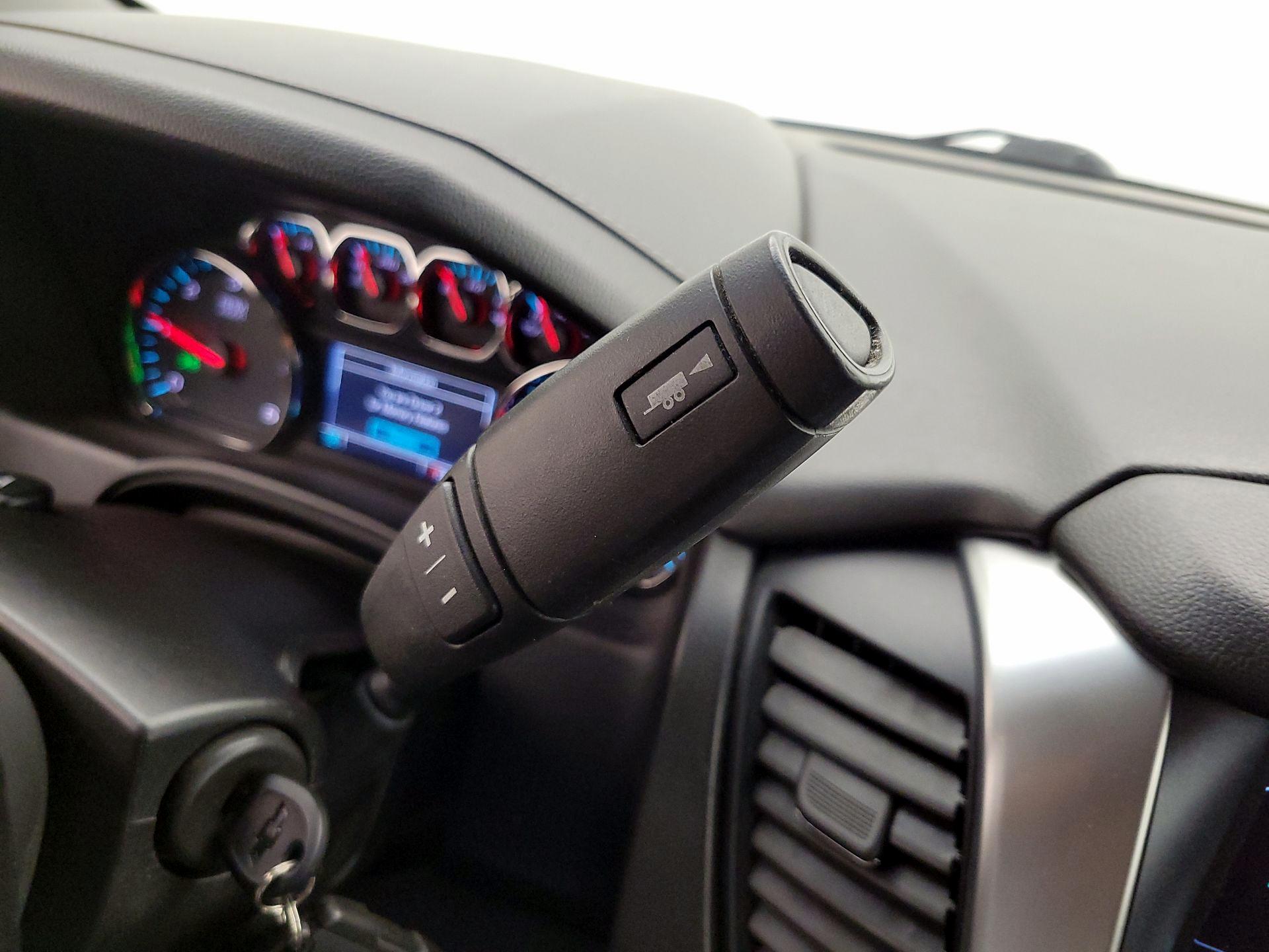 Thumbnail: 2019 Chevrolet Tahoe - 18