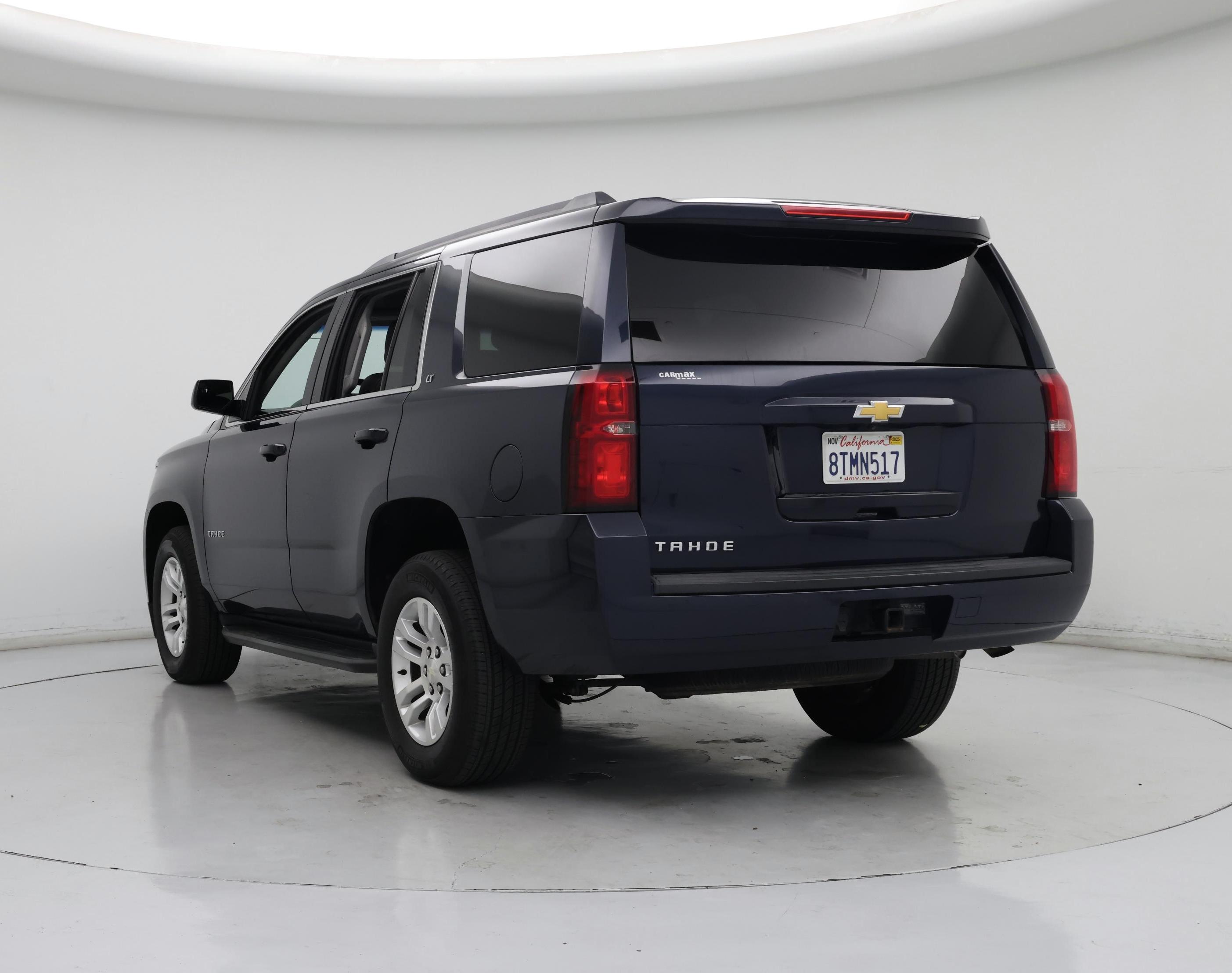 Thumbnail: 2019 Chevrolet Tahoe - 2
