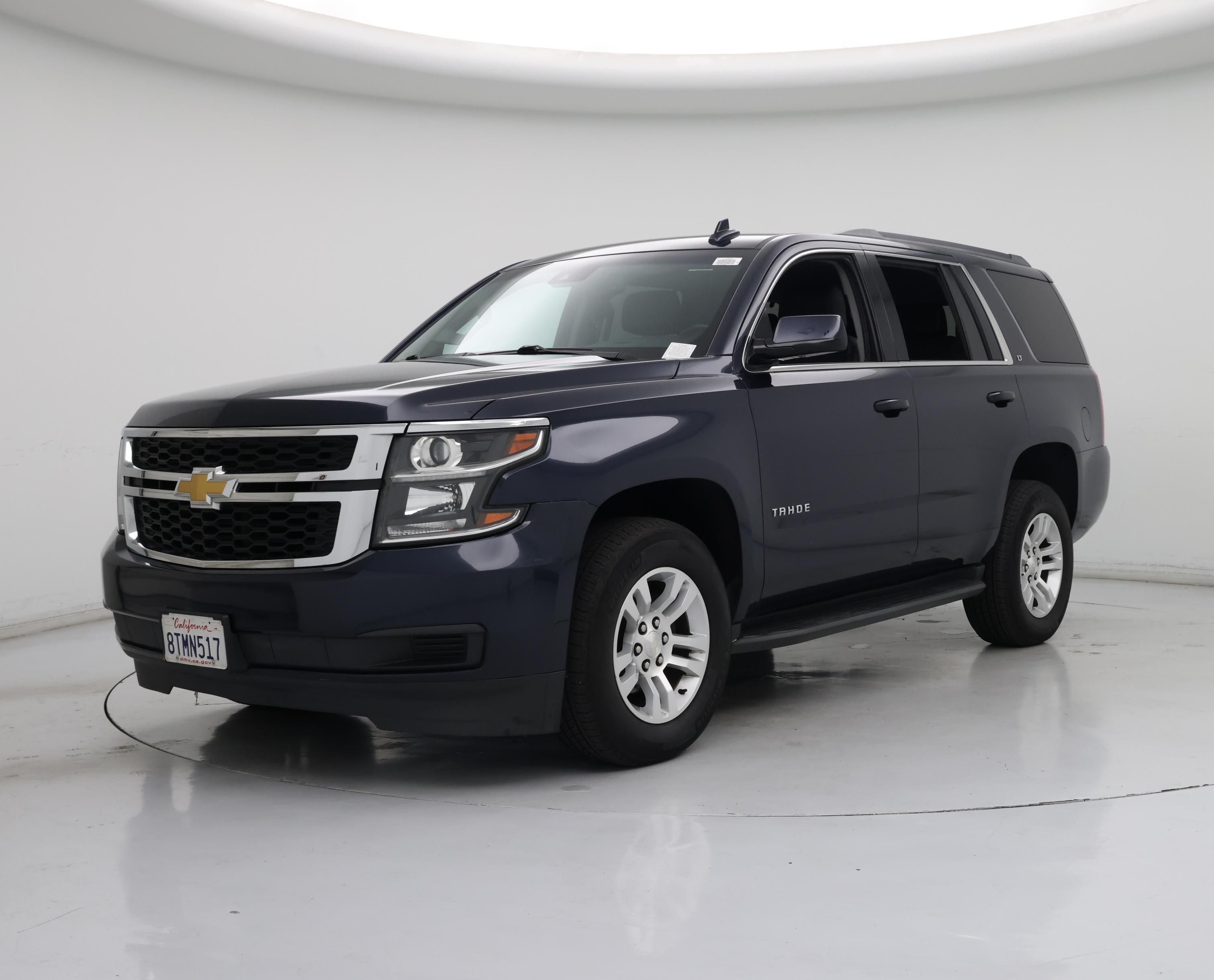 Thumbnail: 2019 Chevrolet Tahoe - 4