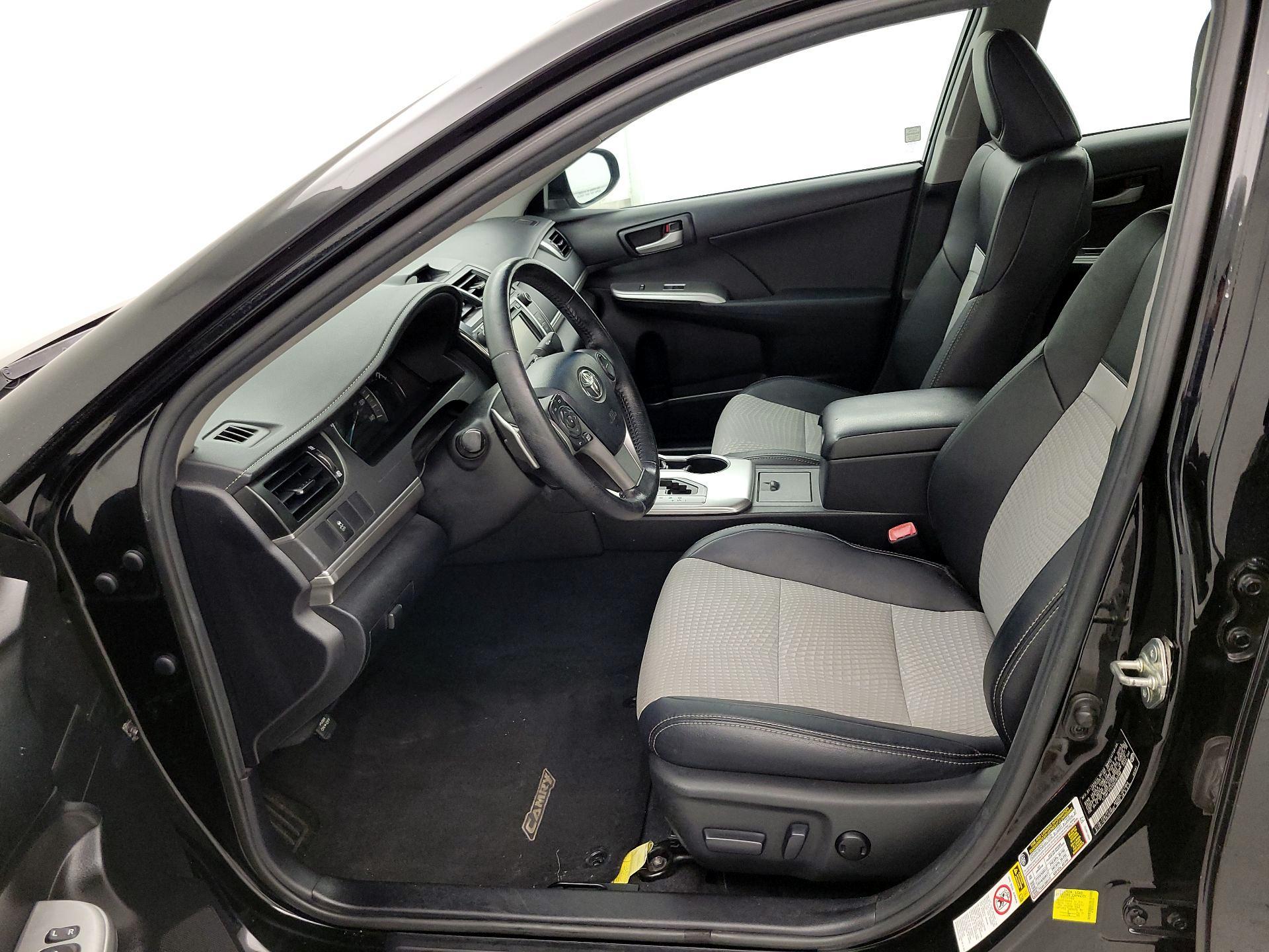 Thumbnail: 2013 Toyota Camry - 11