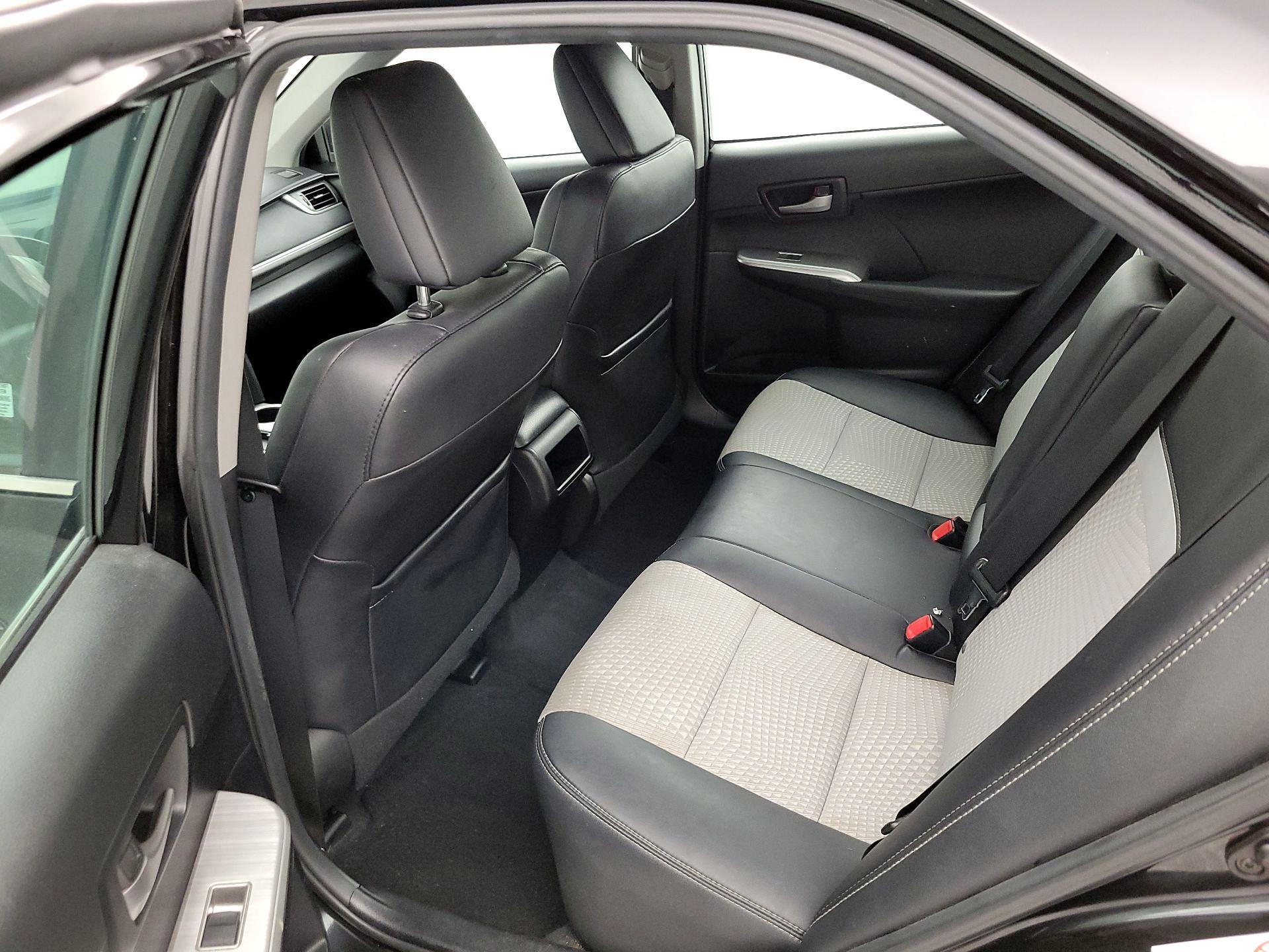 Thumbnail: 2013 Toyota Camry - 17
