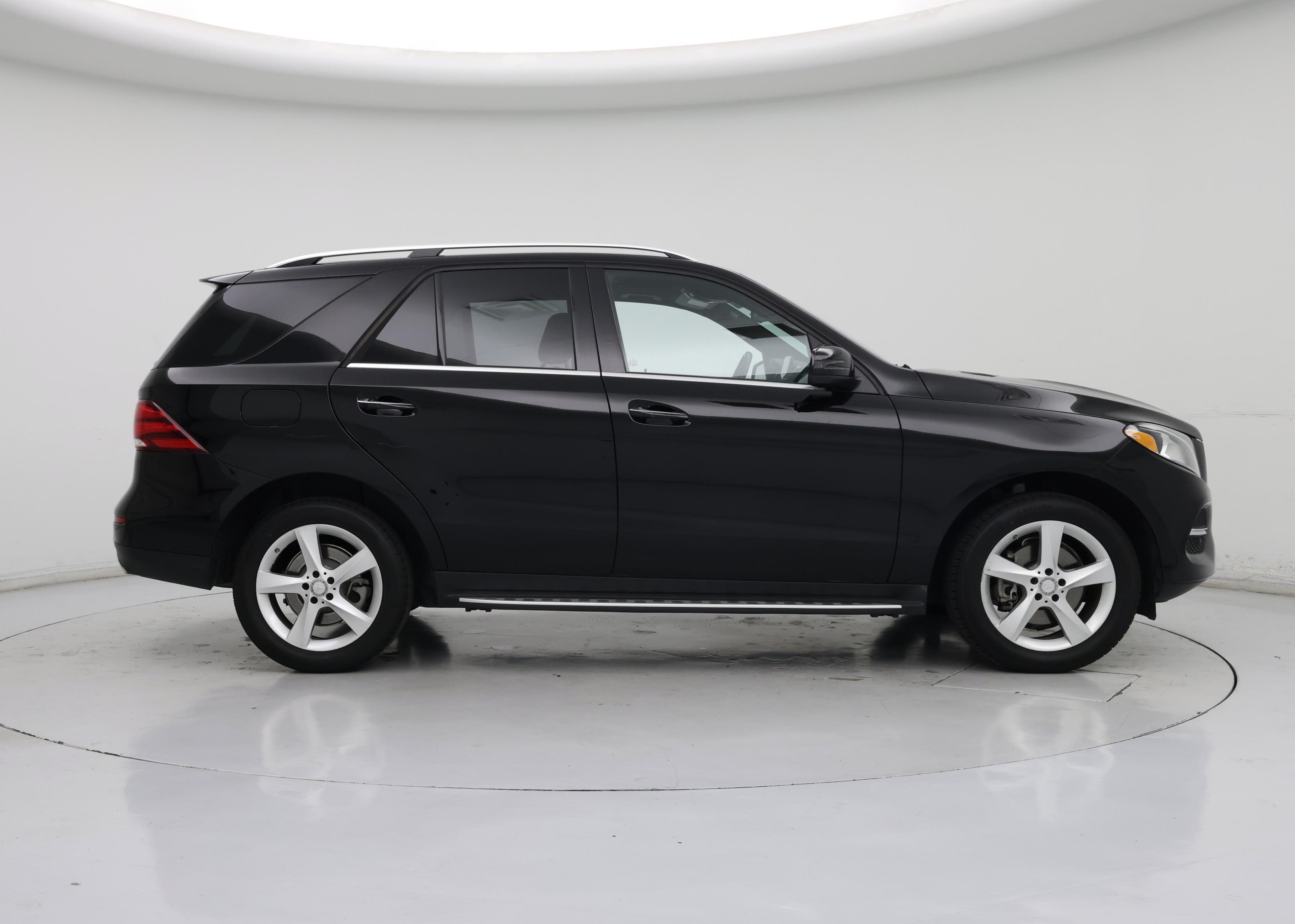 Thumbnail: 2017 Mercedes-Benz GLE - 7
