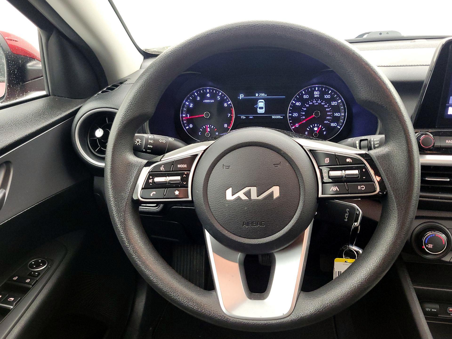 Thumbnail: 2023 Kia Forte - 10