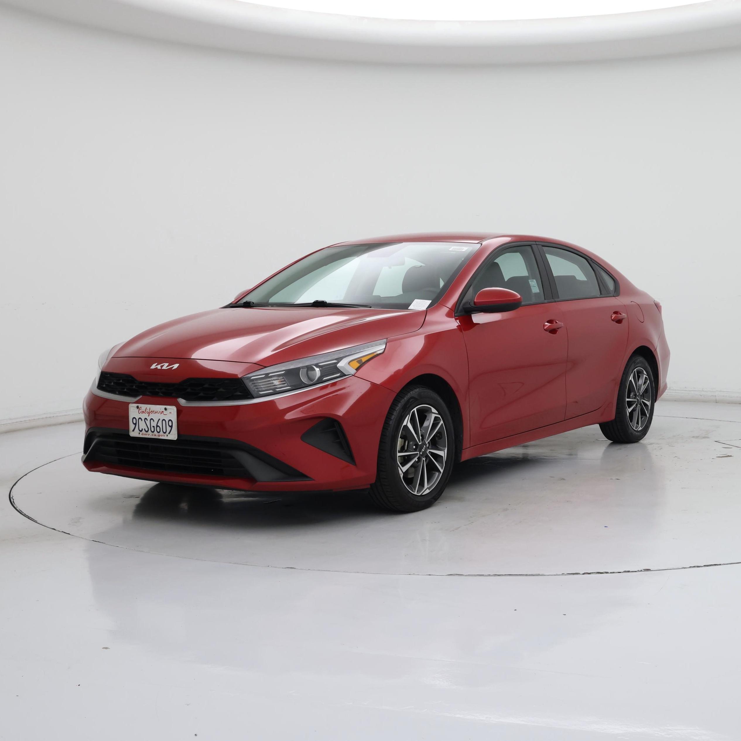 Thumbnail: 2023 Kia Forte - 4