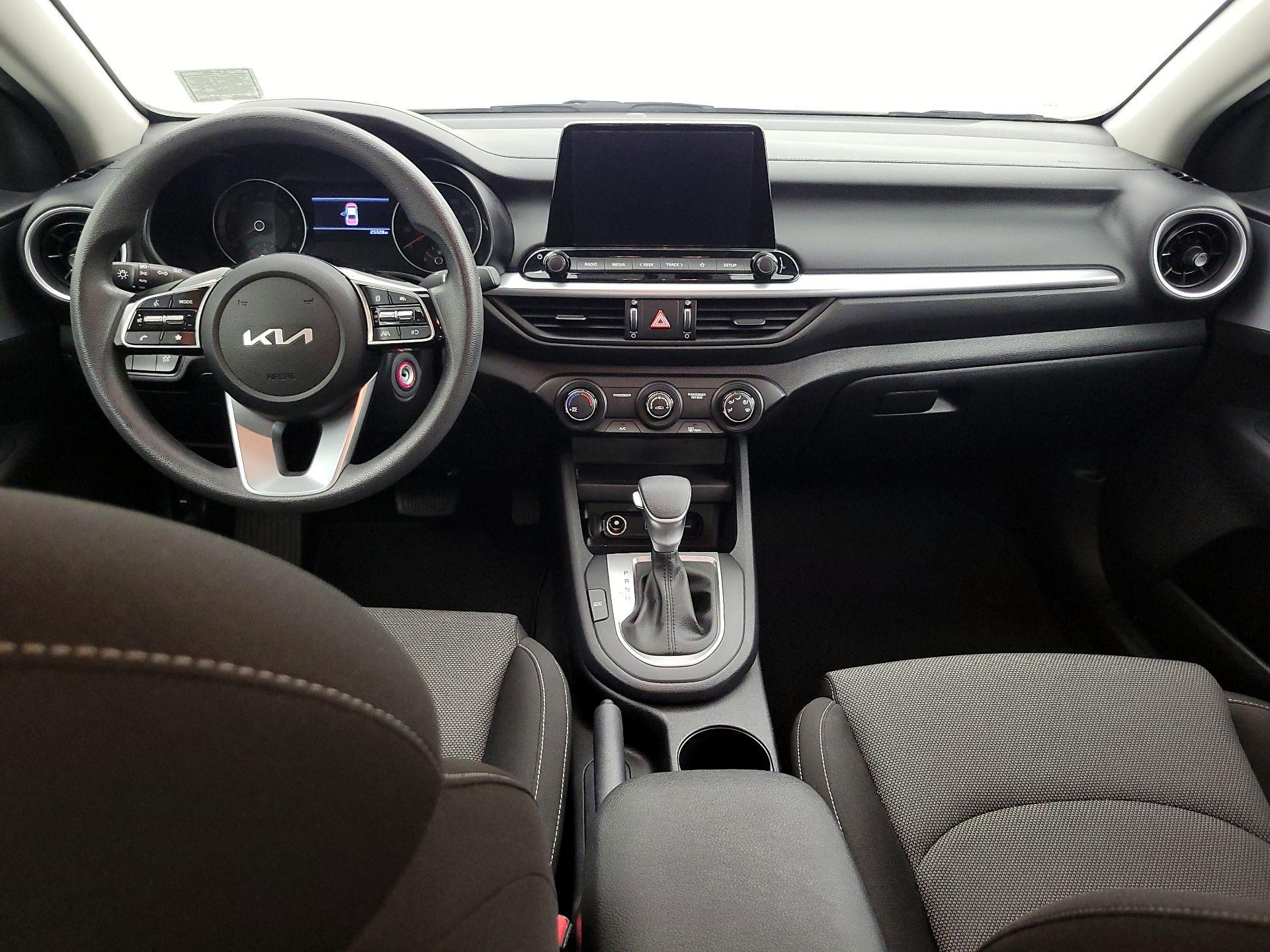Thumbnail: 2023 Kia Forte - 9