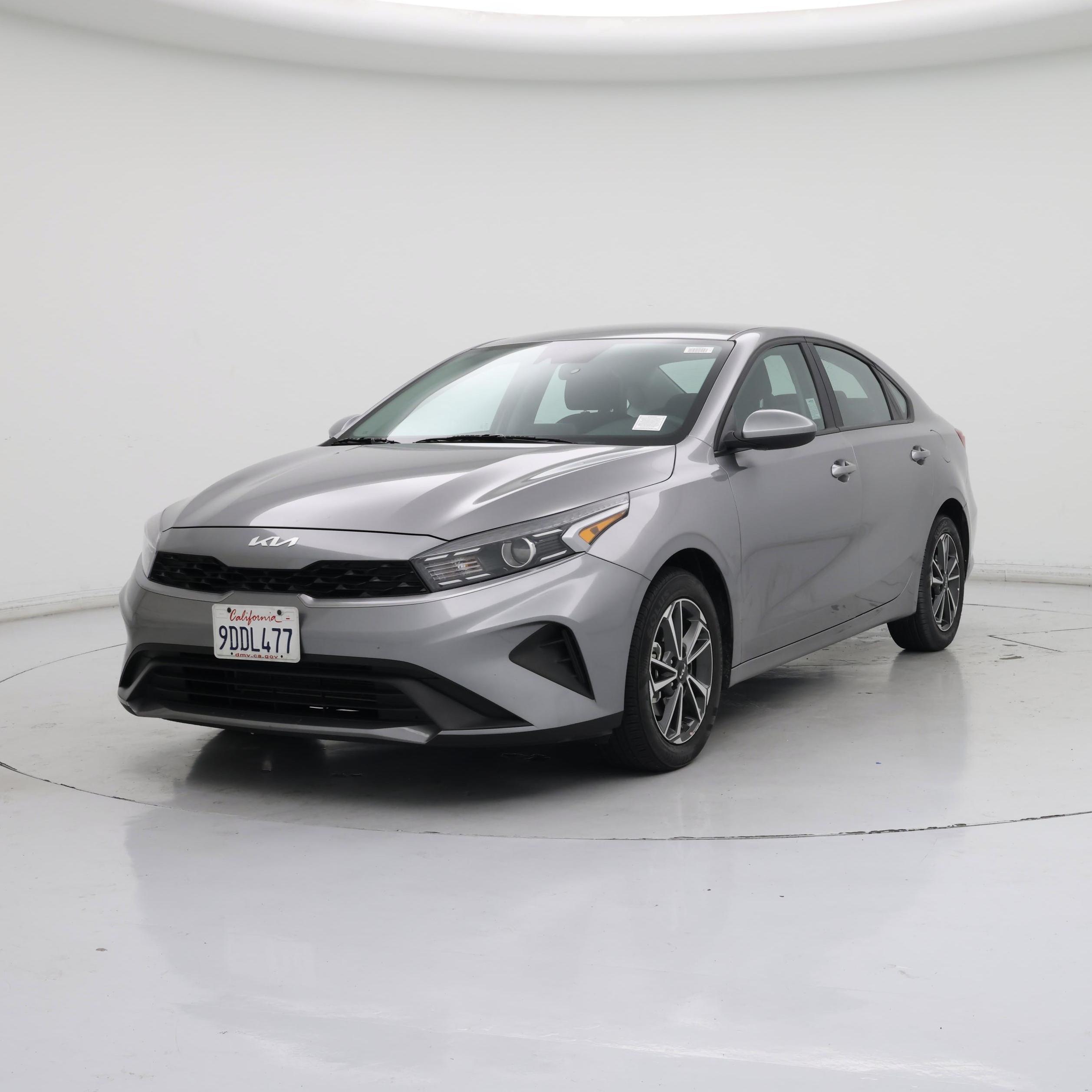 Thumbnail: 2023 Kia Forte - 4