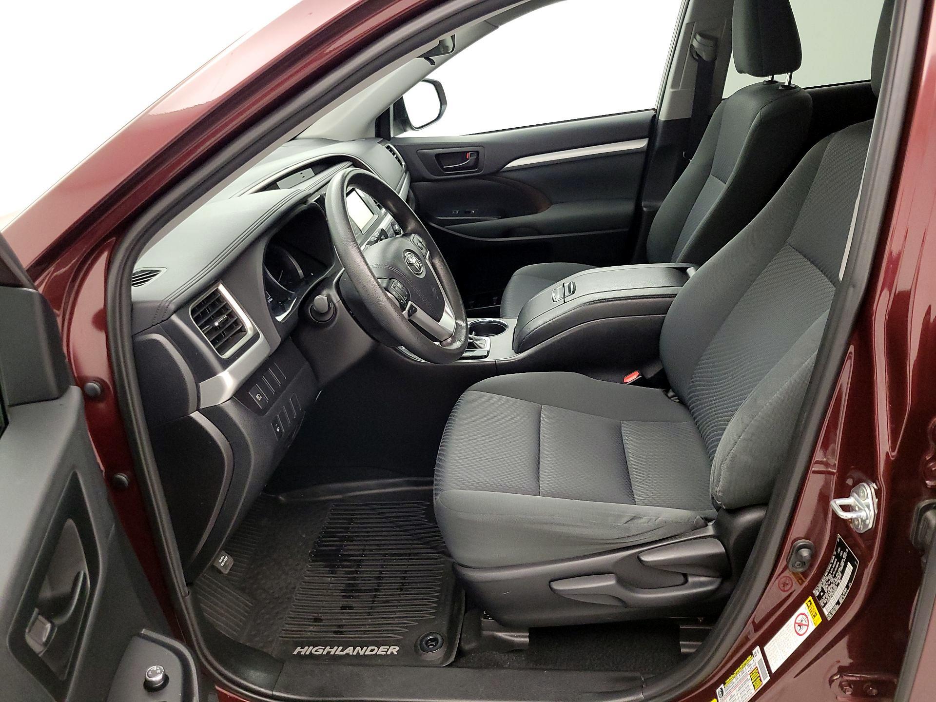 Thumbnail: 2019 Toyota Highlander - 11