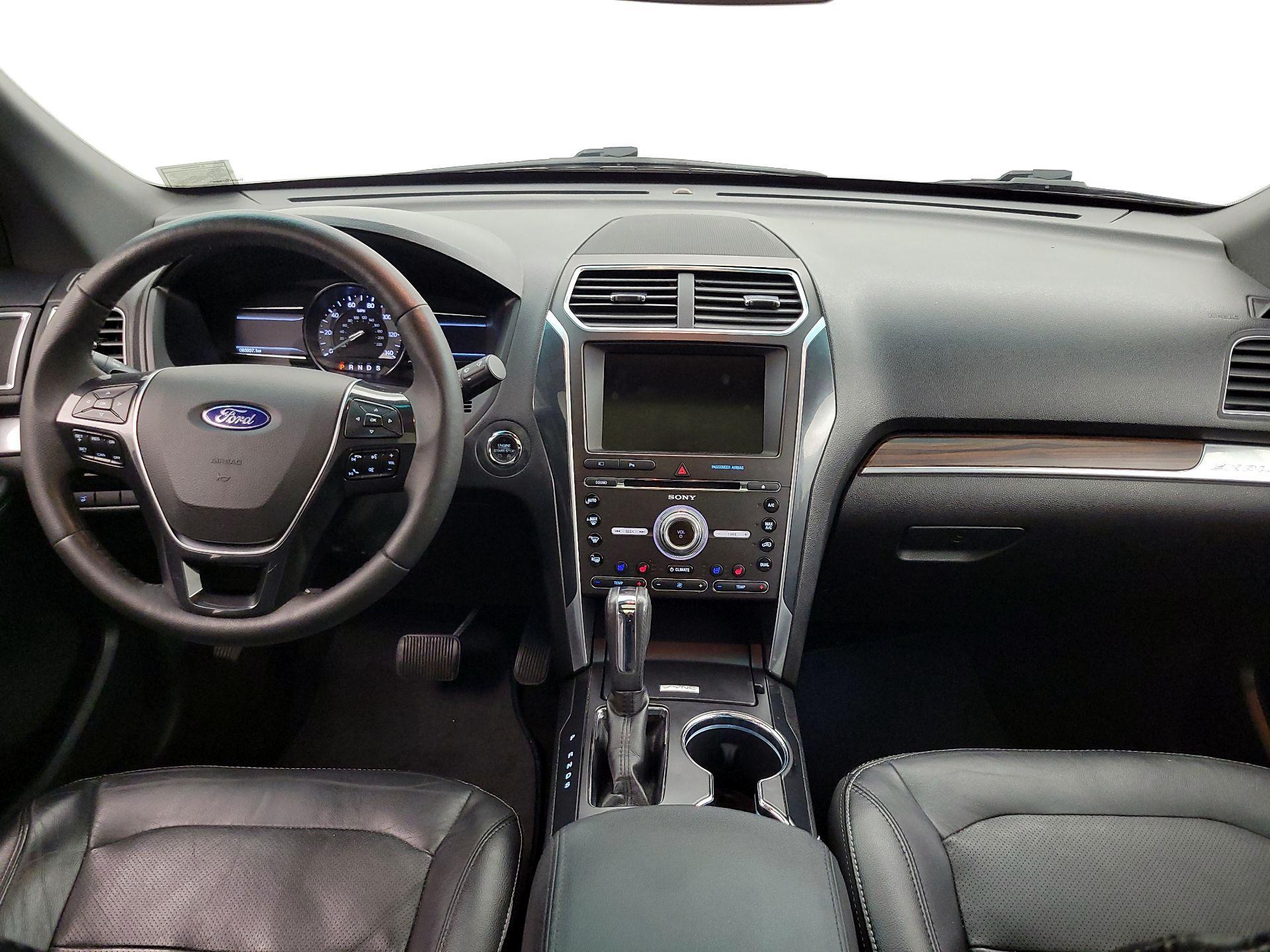 Thumbnail: 2016 Ford Explorer - 9
