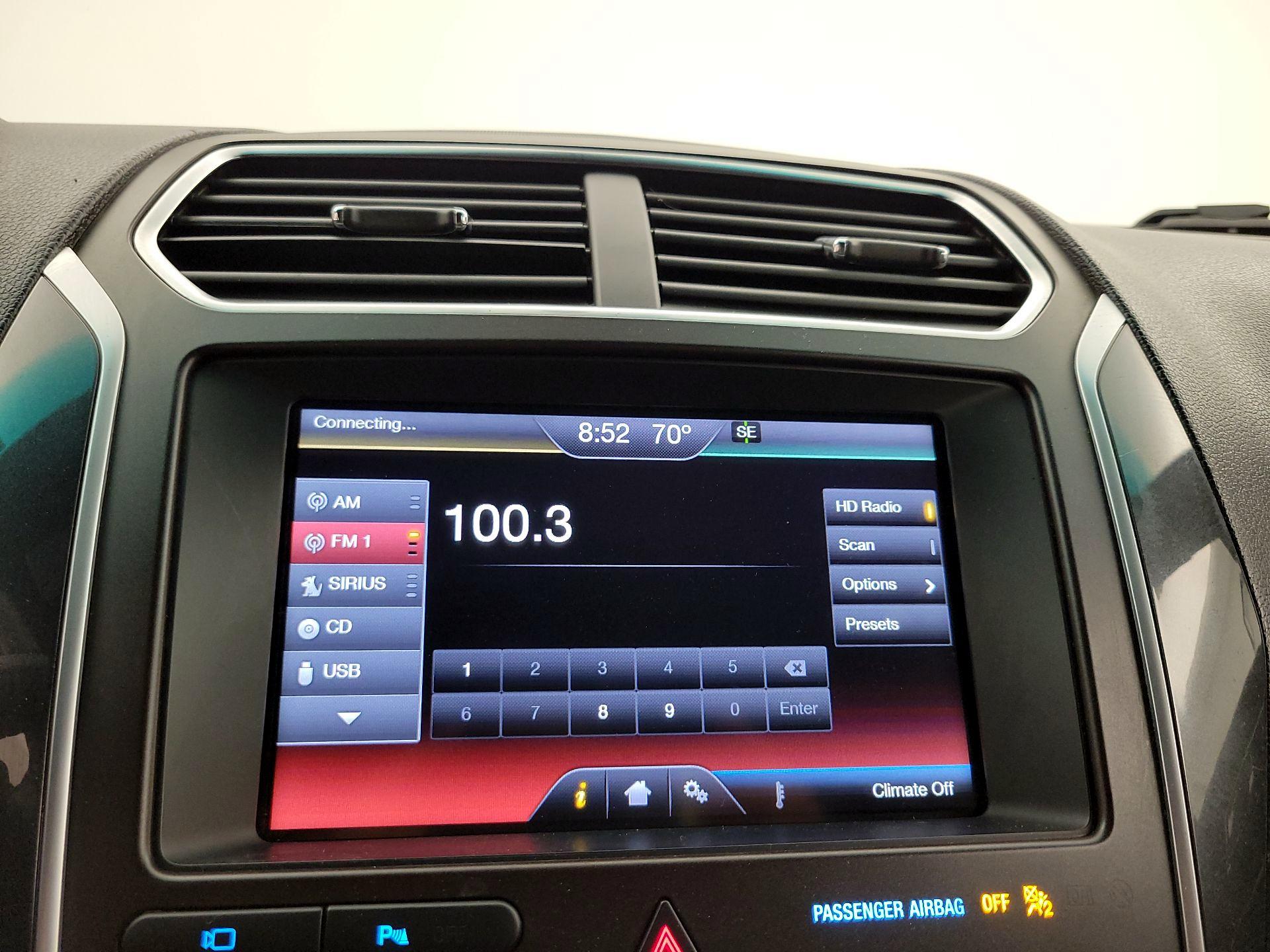 Thumbnail: 2016 Ford Explorer - 16