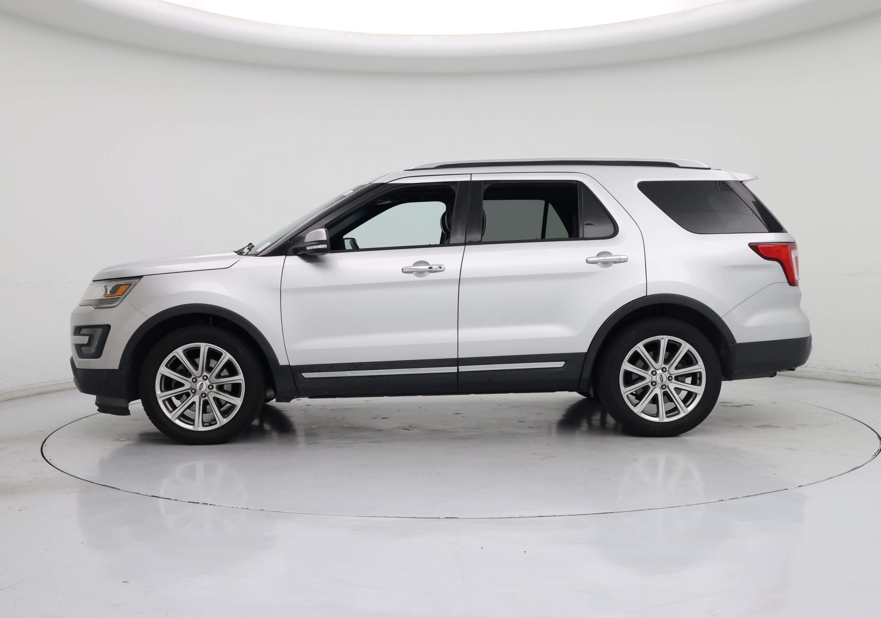 Thumbnail: 2016 Ford Explorer - 3