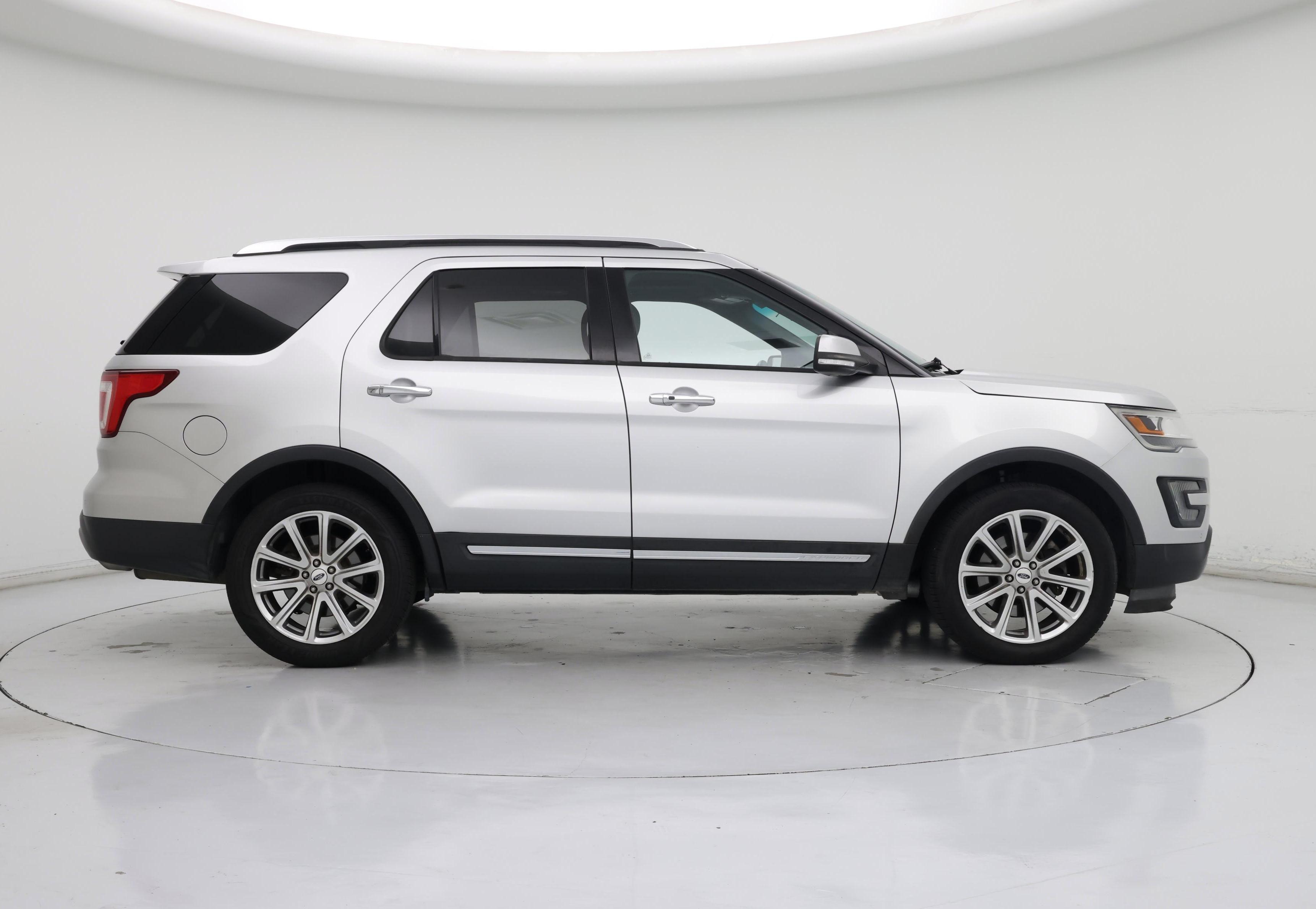 Thumbnail: 2016 Ford Explorer - 7