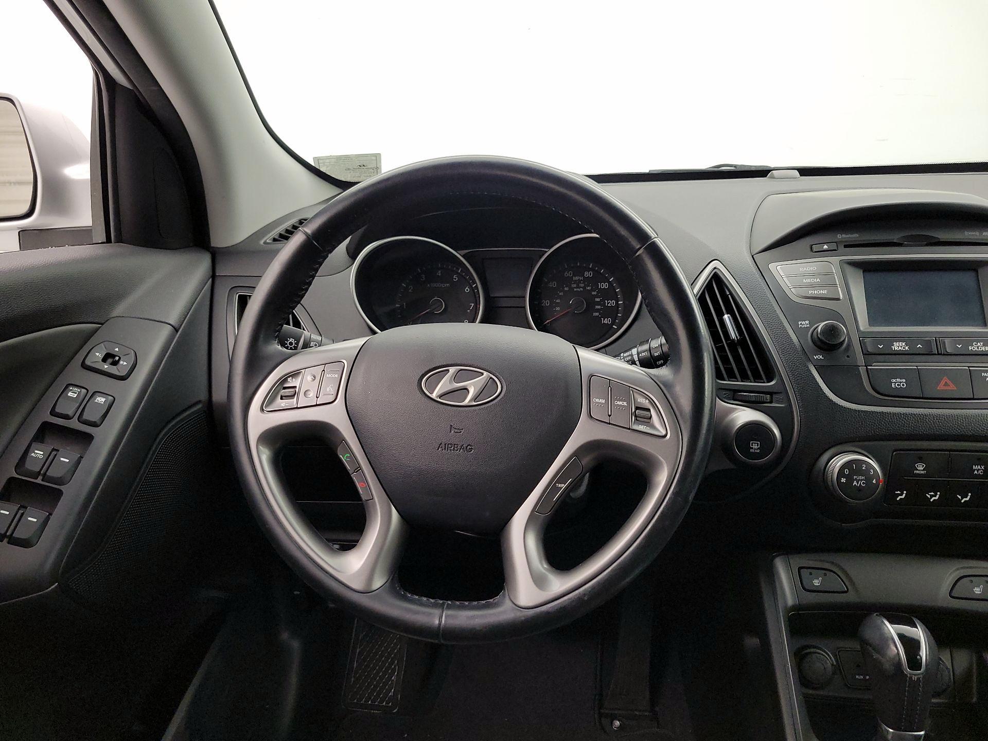 Thumbnail: 2014 Hyundai Tucson - 10
