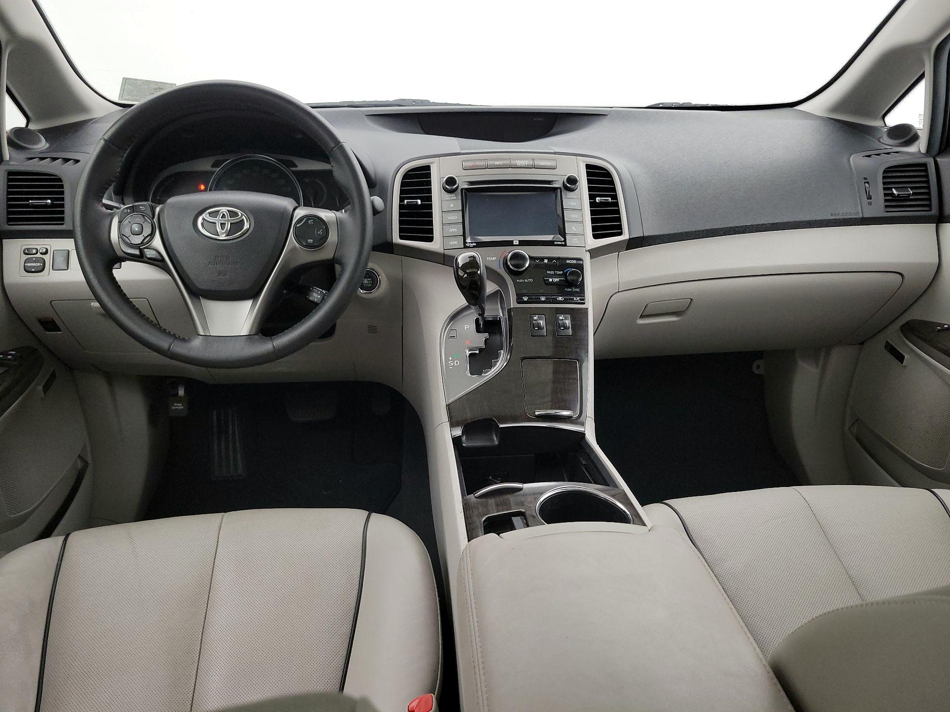 Thumbnail: 2015 Toyota Venza - 9