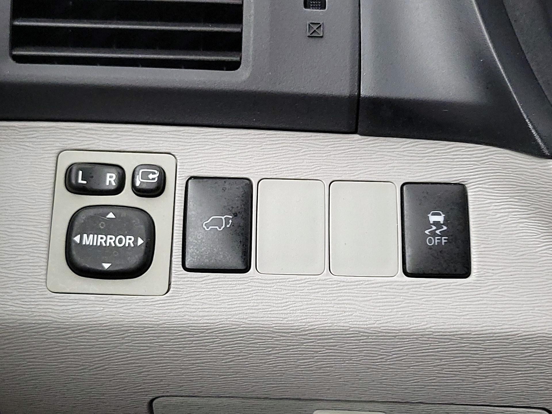 Thumbnail: 2015 Toyota Venza - 13