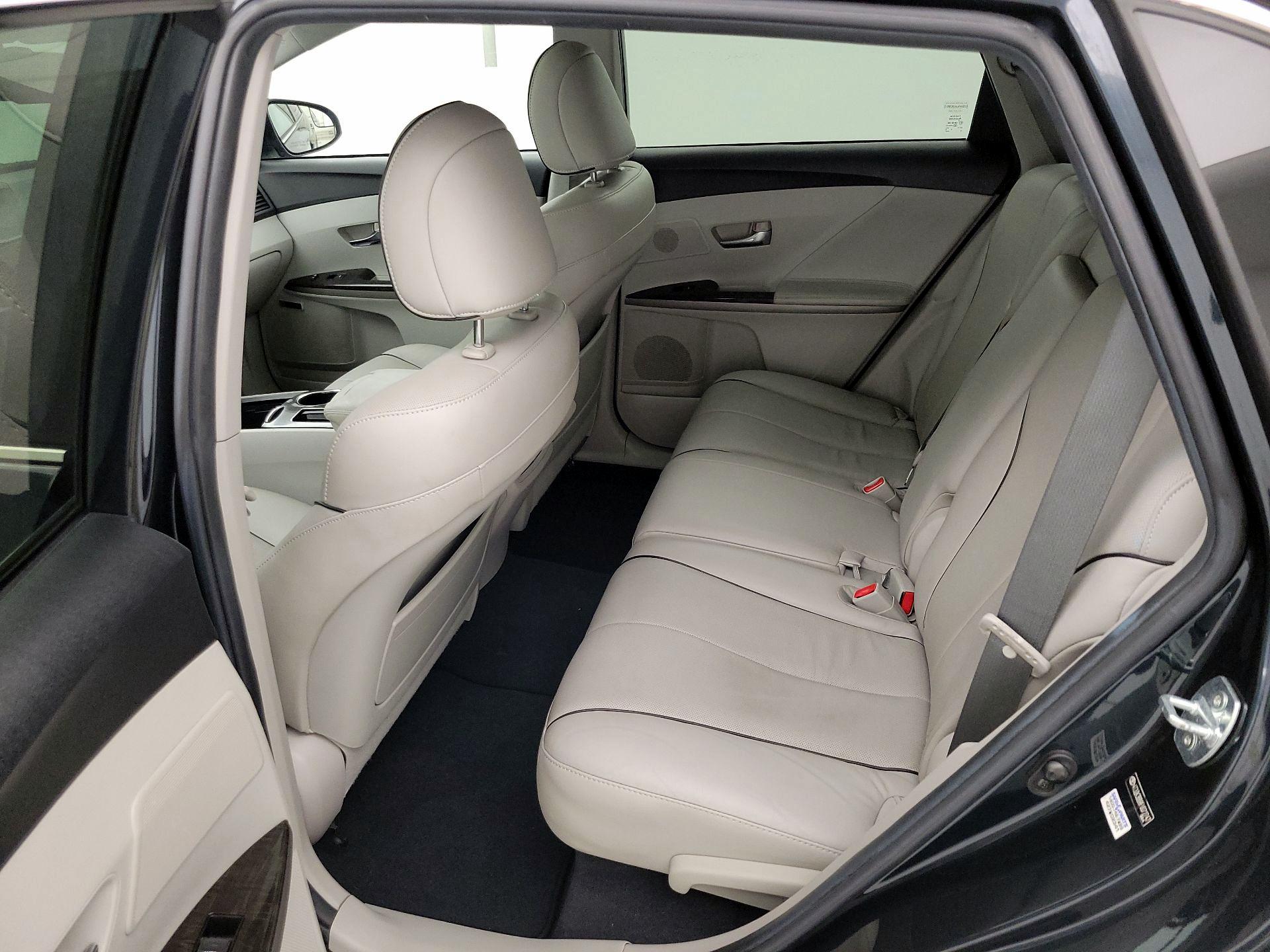 Thumbnail: 2015 Toyota Venza - 19