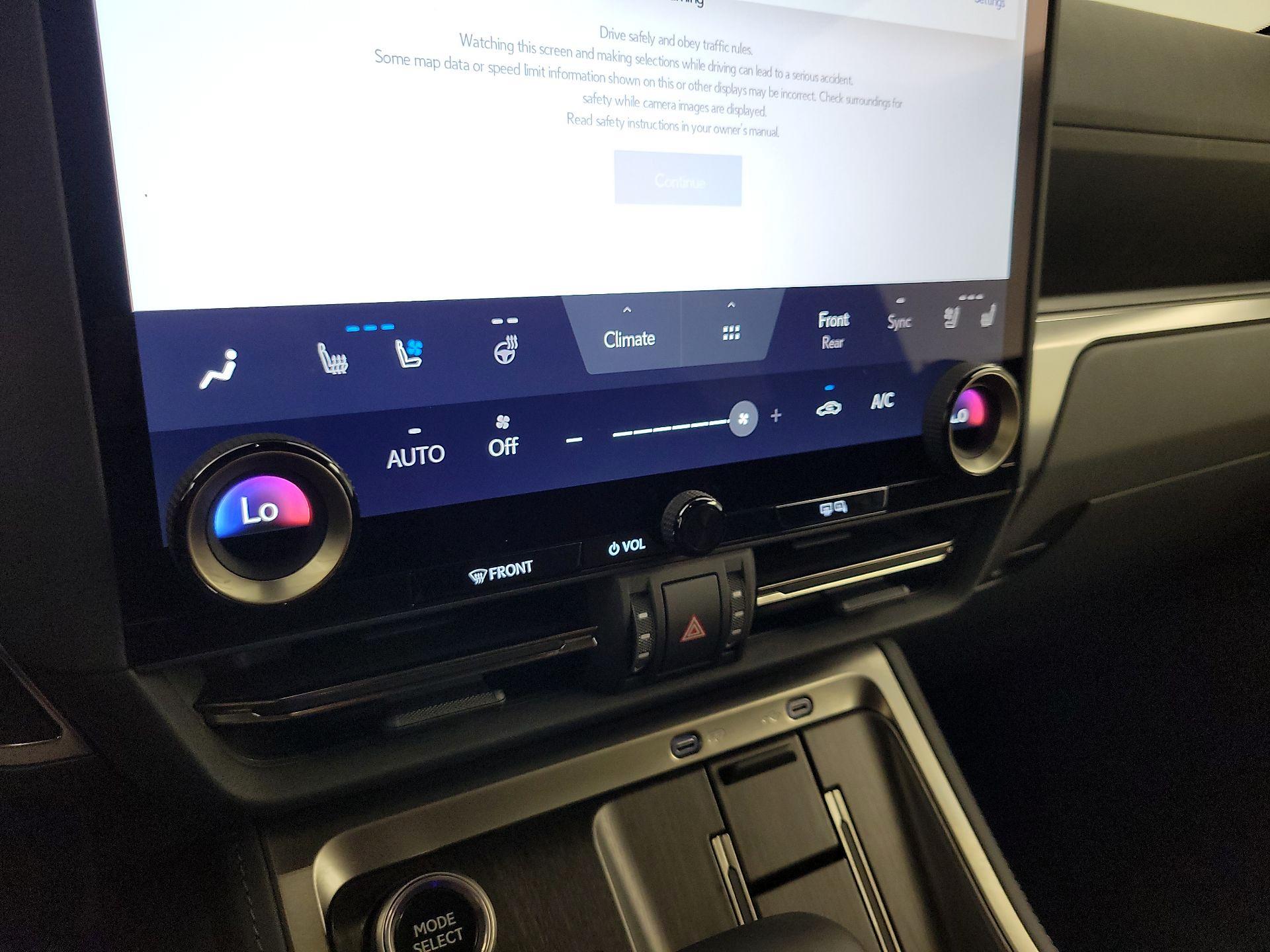 Thumbnail: 2024 Lexus GX - 17