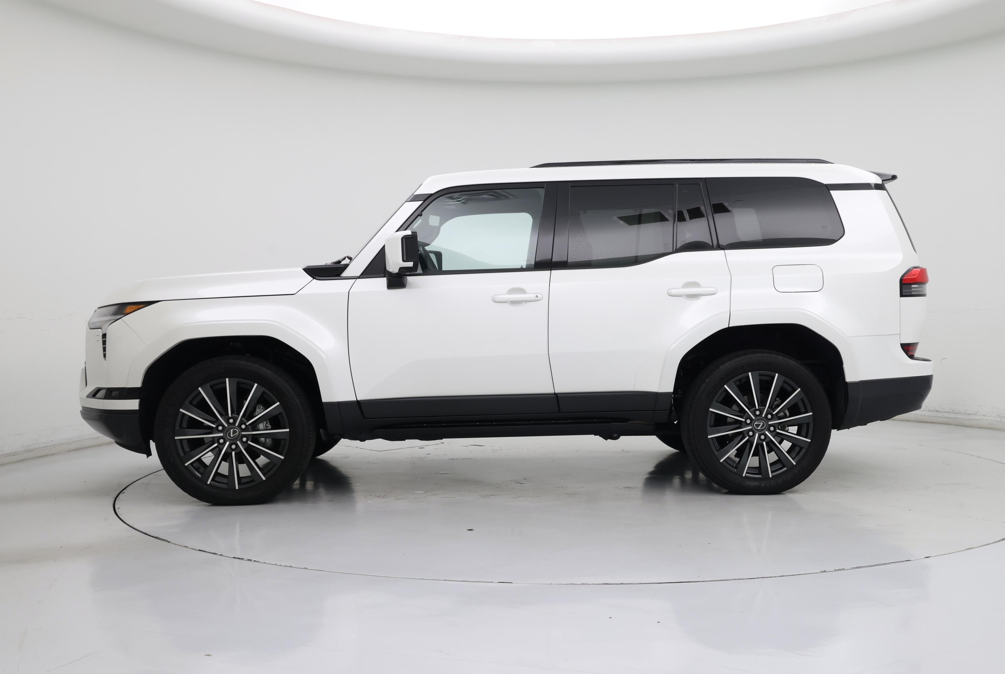Thumbnail: 2024 Lexus GX - 3