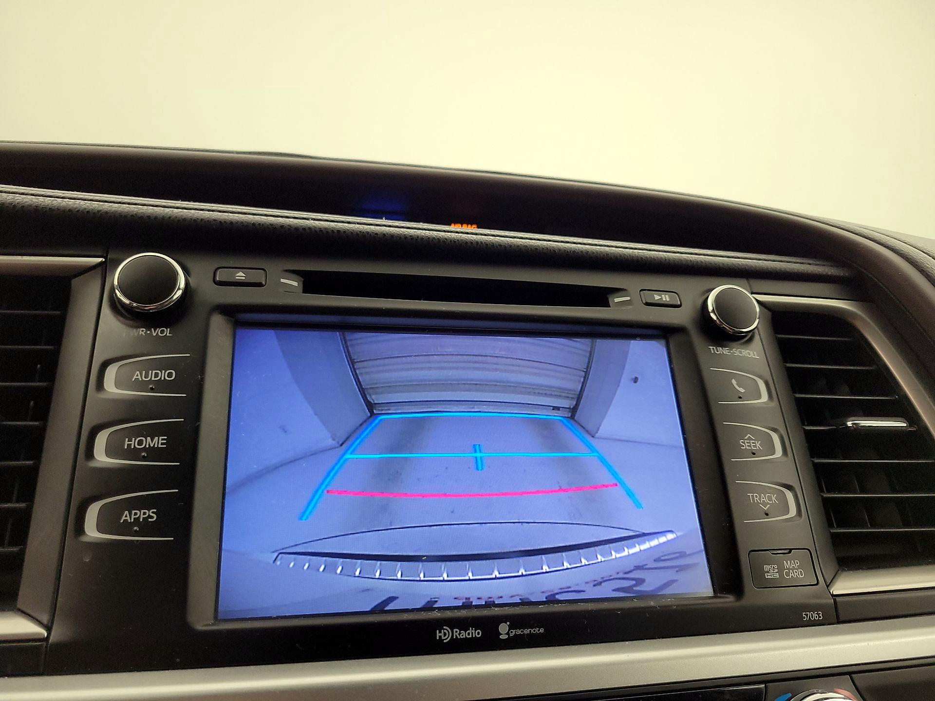 Thumbnail: 2015 Toyota Highlander - 15