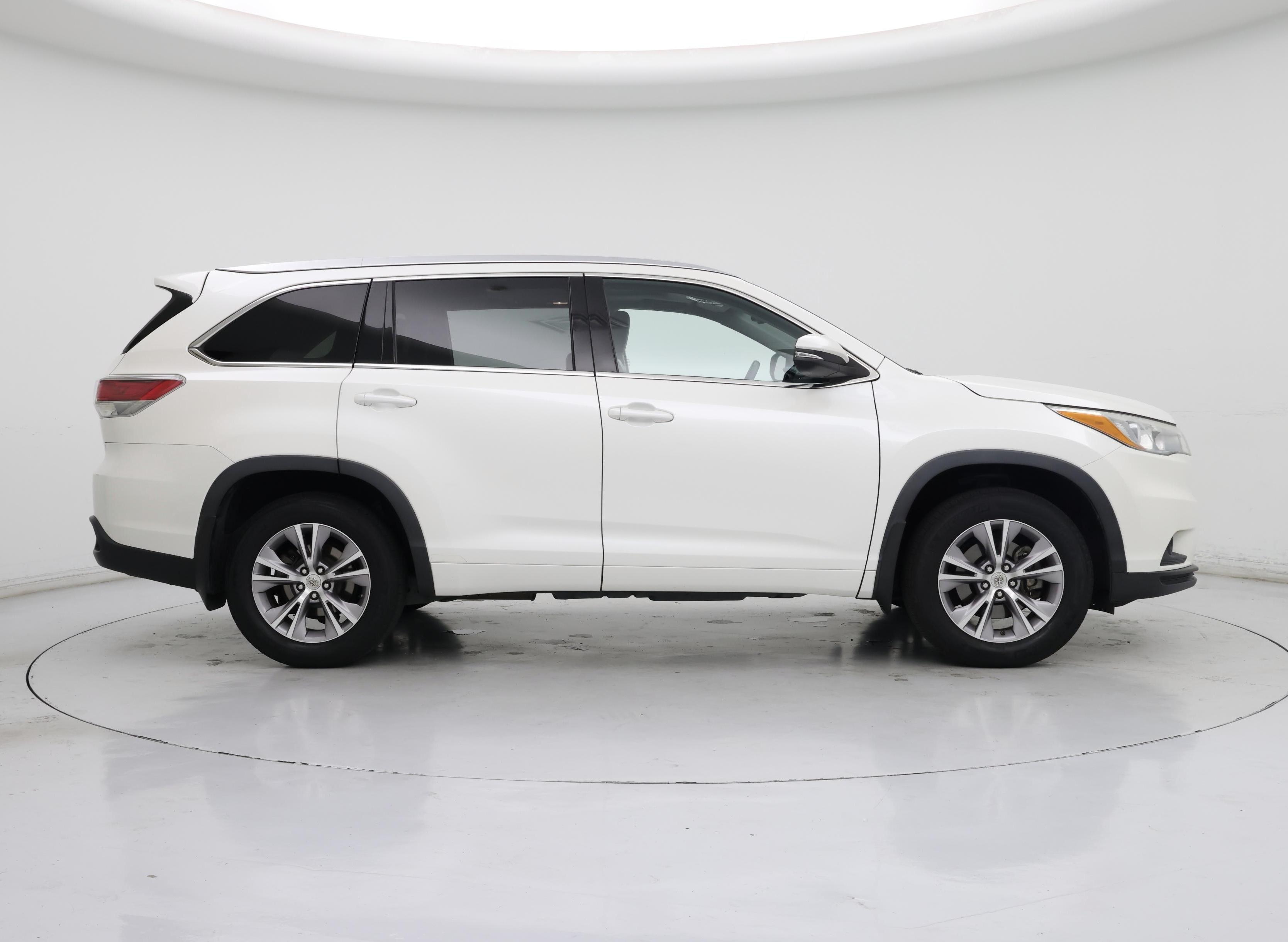 Thumbnail: 2015 Toyota Highlander - 7