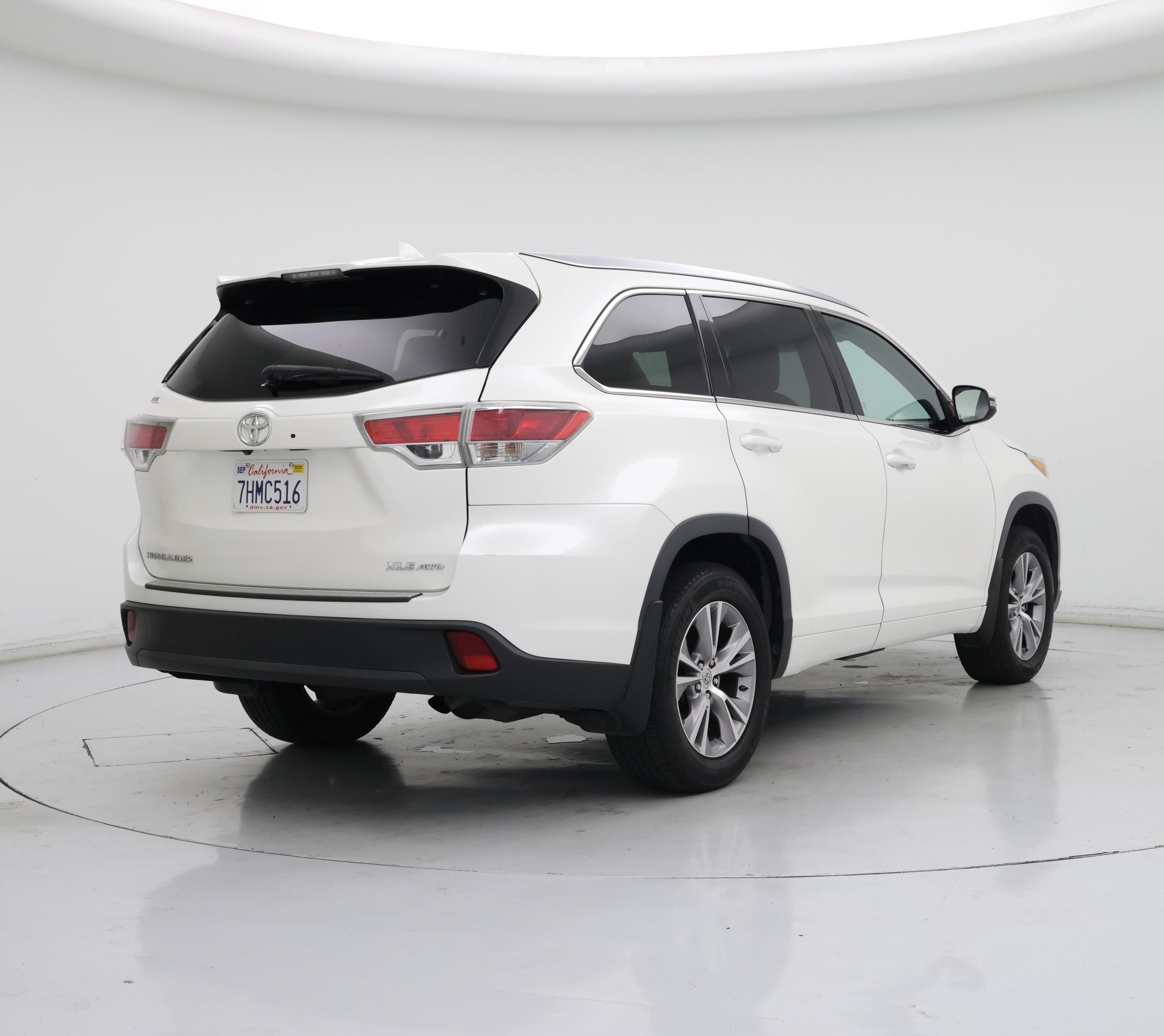 Thumbnail: 2015 Toyota Highlander - 8