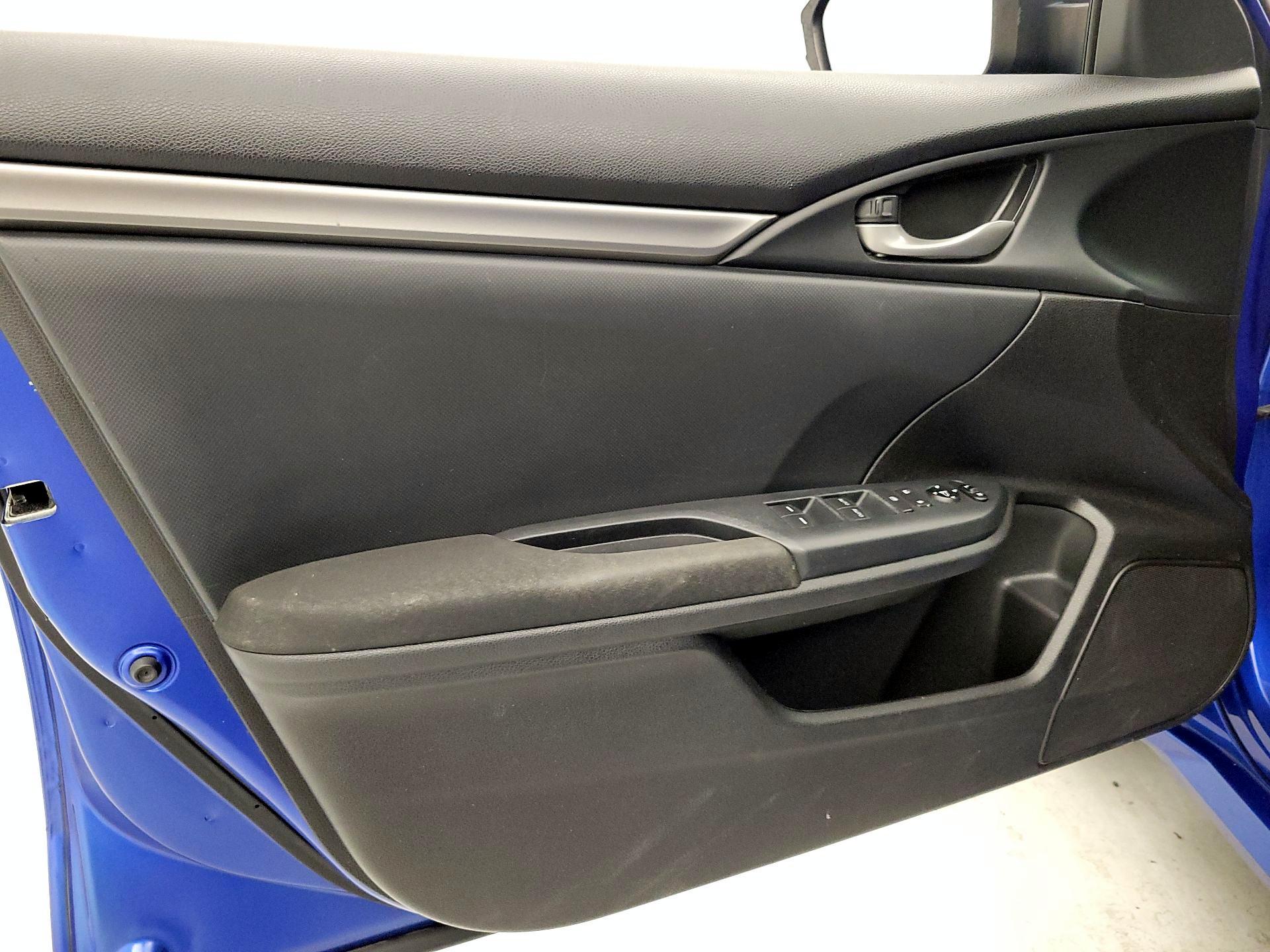 Thumbnail: 2018 Honda Civic - 12