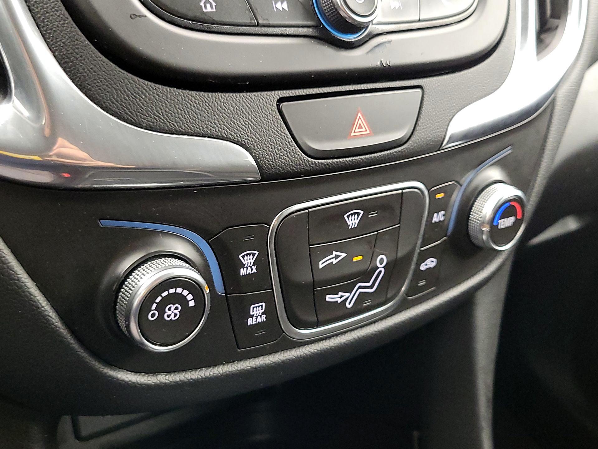 Thumbnail: 2019 Chevrolet Equinox - 16