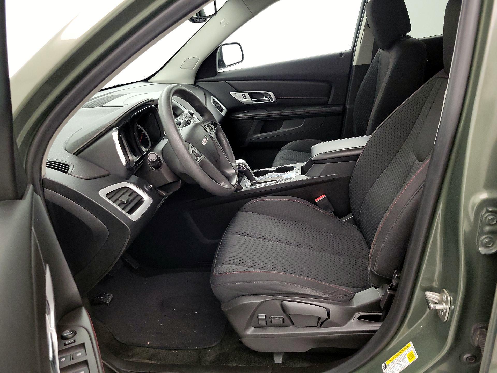 Thumbnail: 2015 GMC Terrain - 11