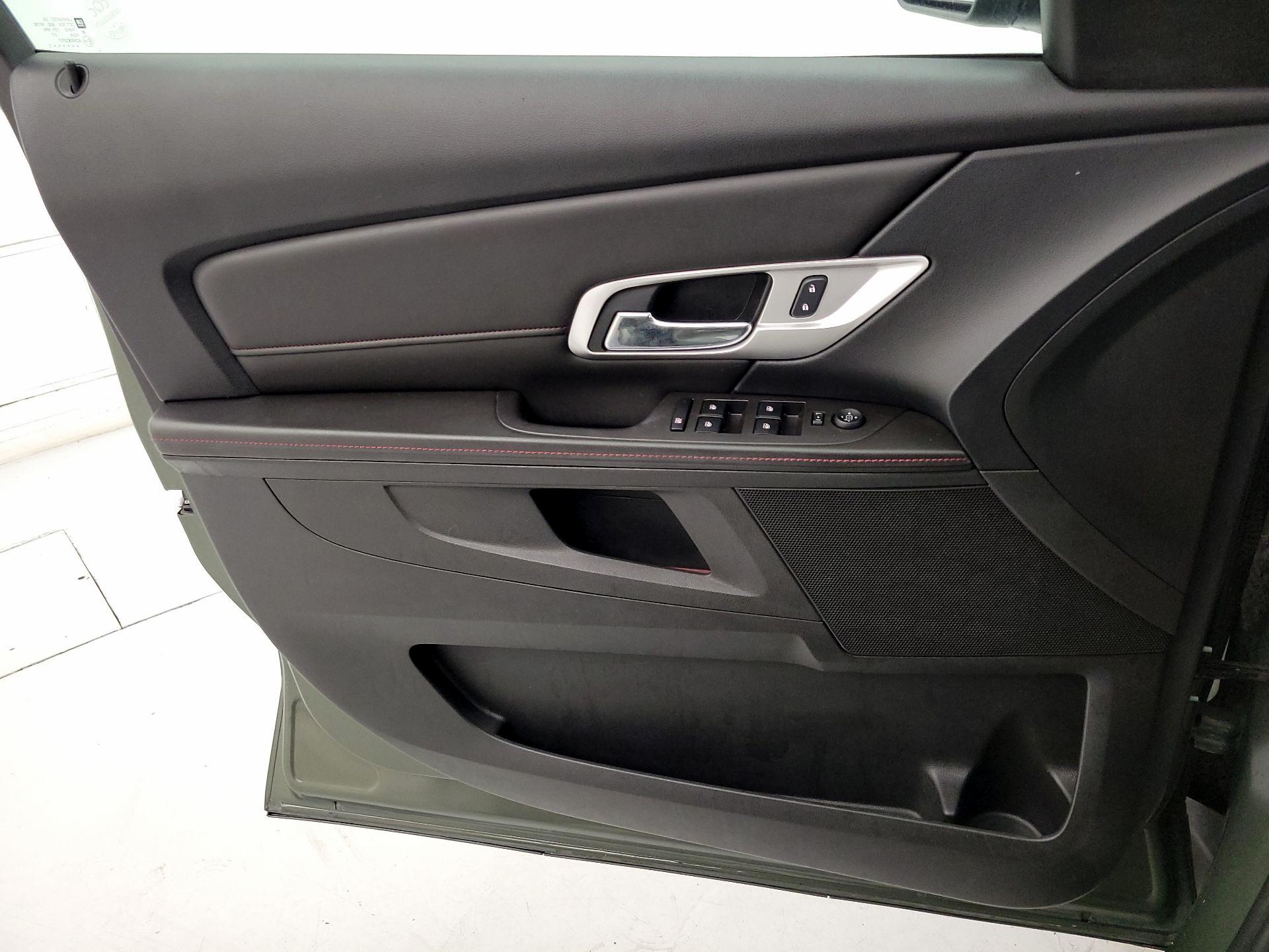 Thumbnail: 2015 GMC Terrain - 12