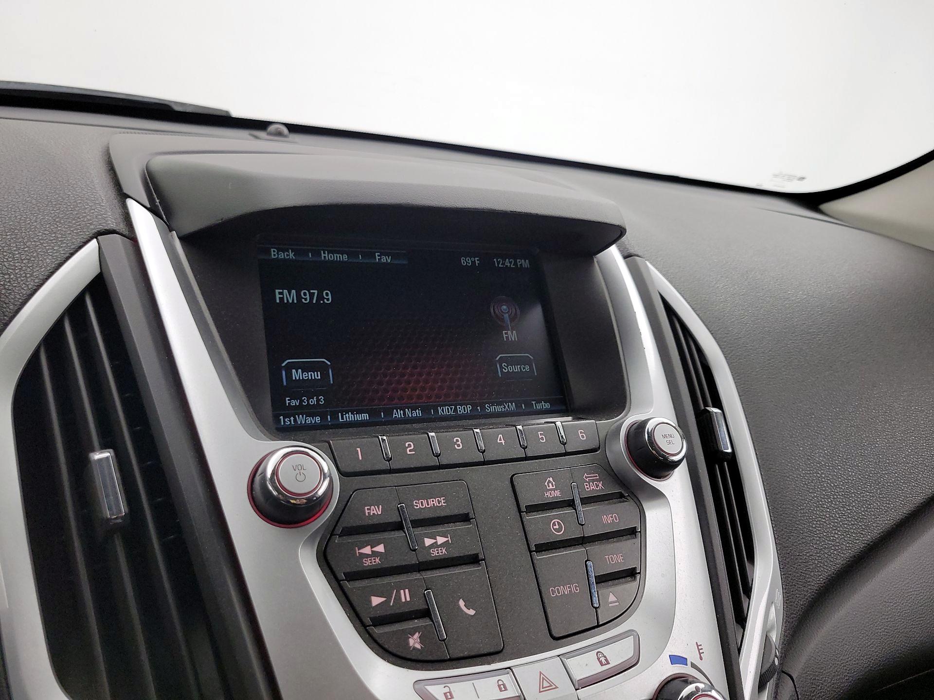 Thumbnail: 2015 GMC Terrain - 14