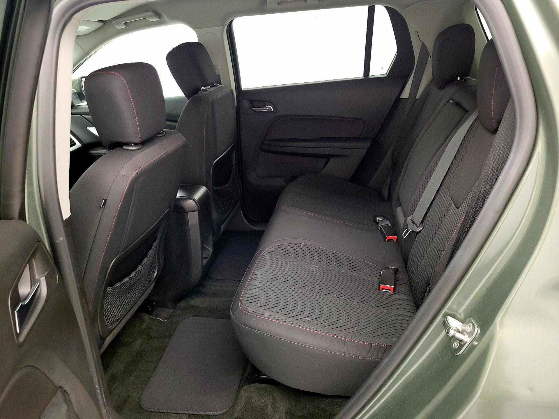 Thumbnail: 2015 GMC Terrain - 17