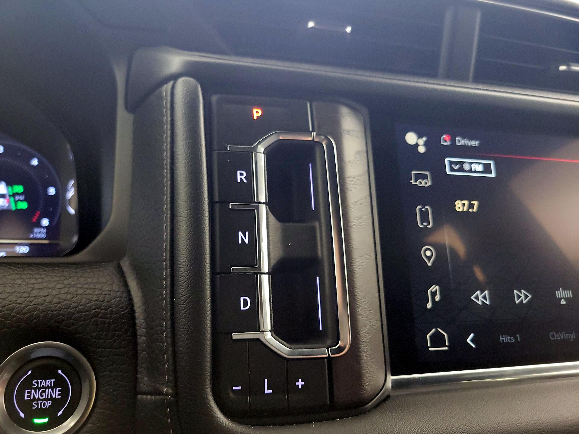 Thumbnail: 2024 GMC Yukon - 17