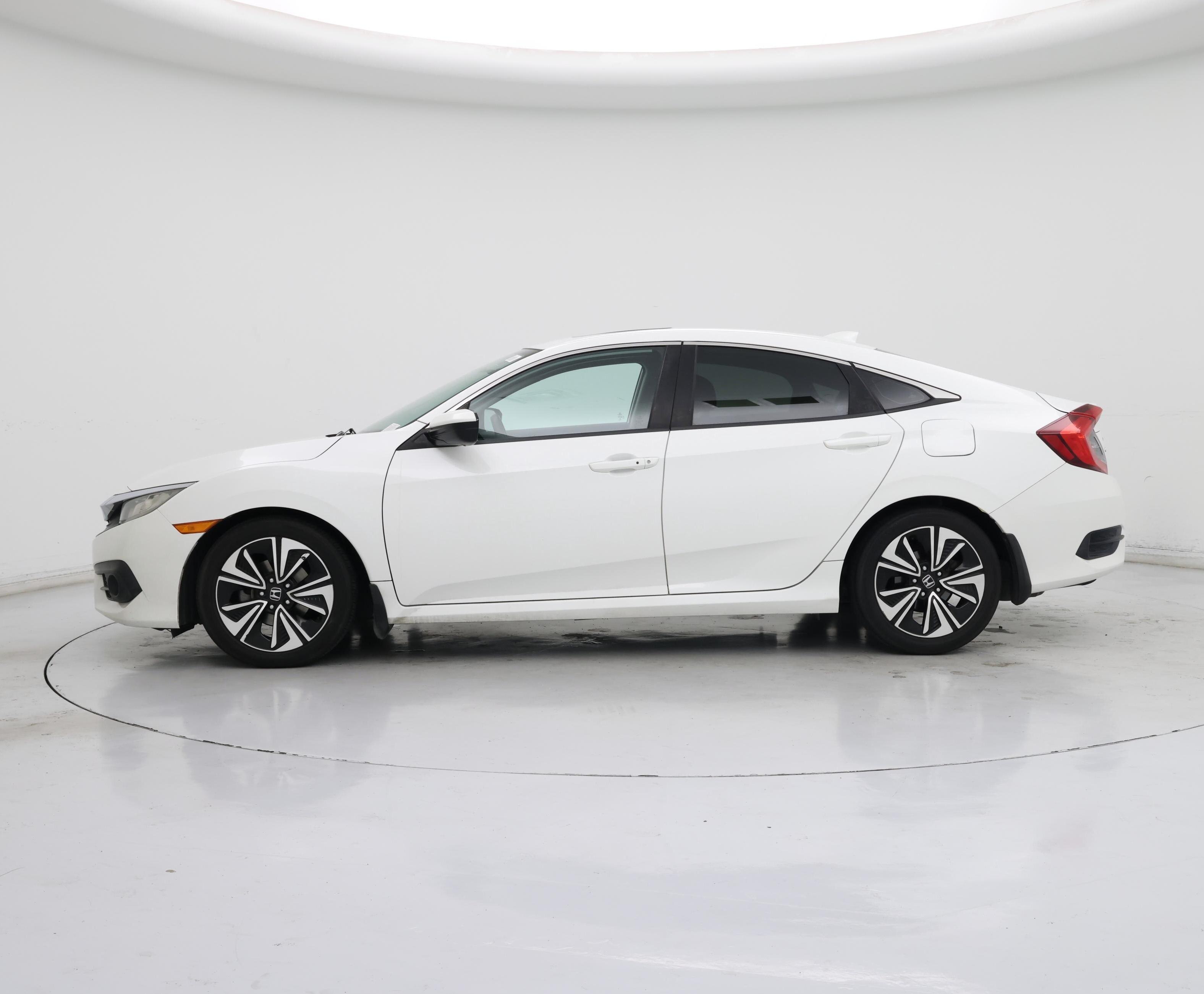 Thumbnail: 2016 Honda Civic - 3